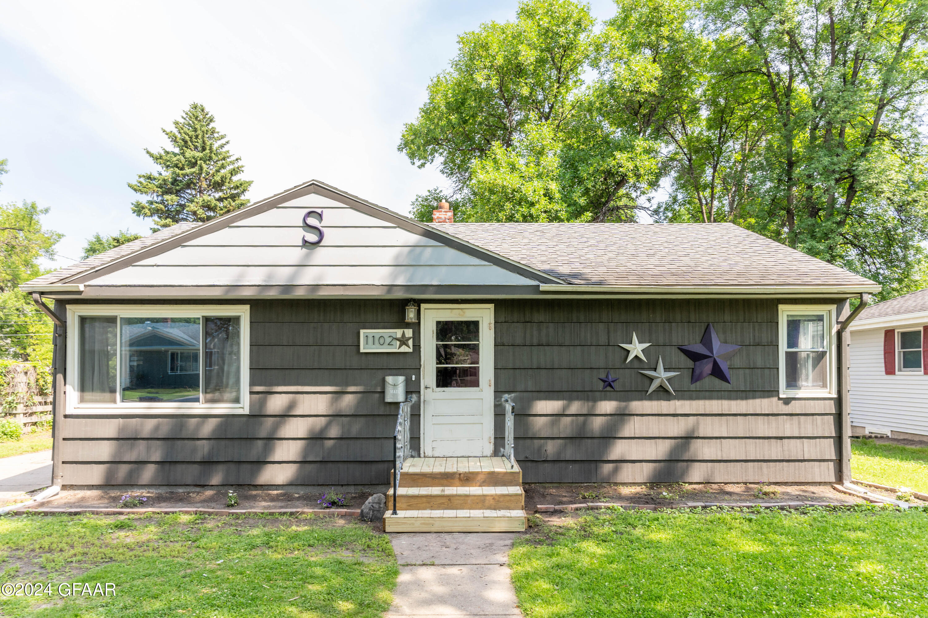 1102 LETNES Drive