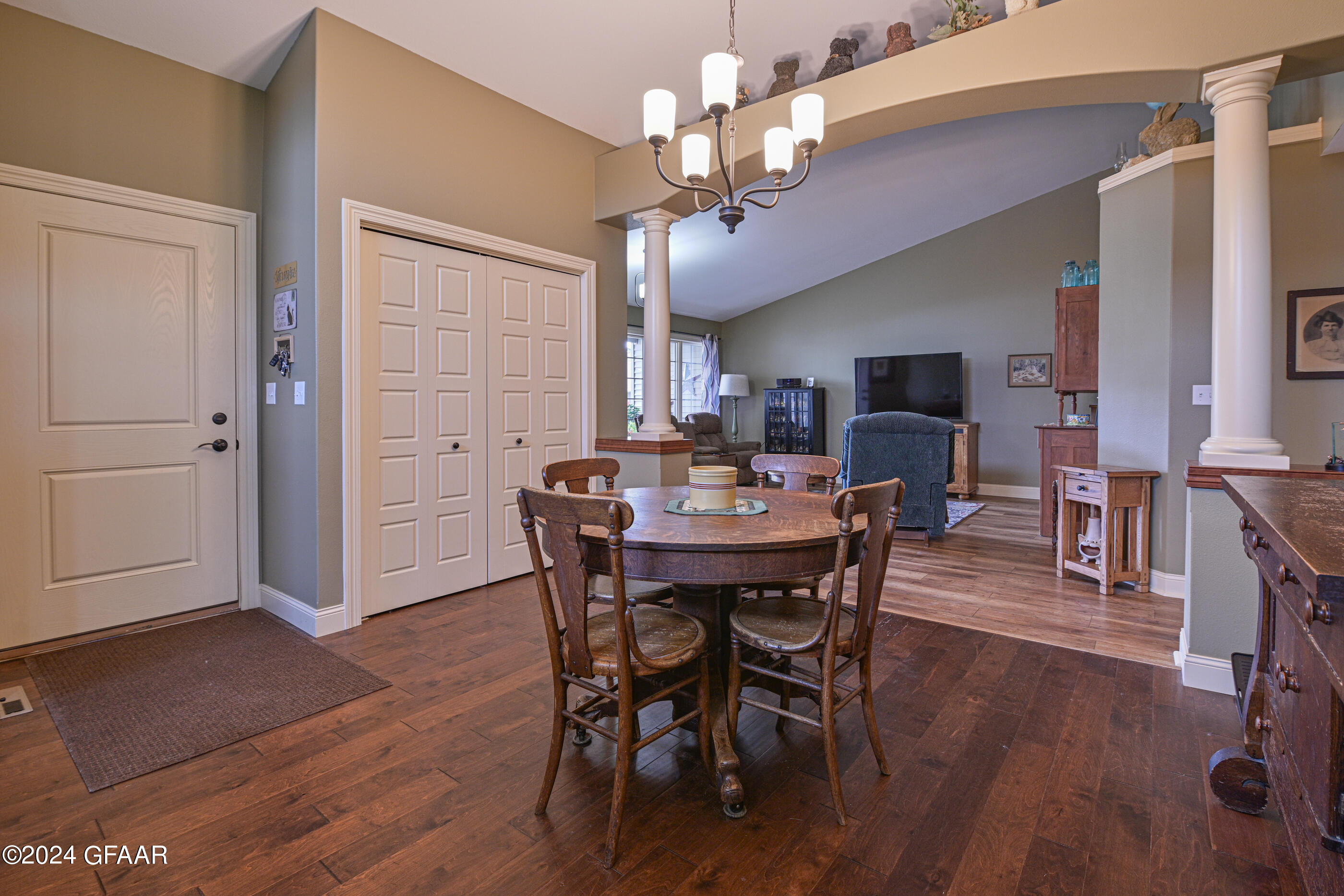 1500 ARDMORE Avenue S