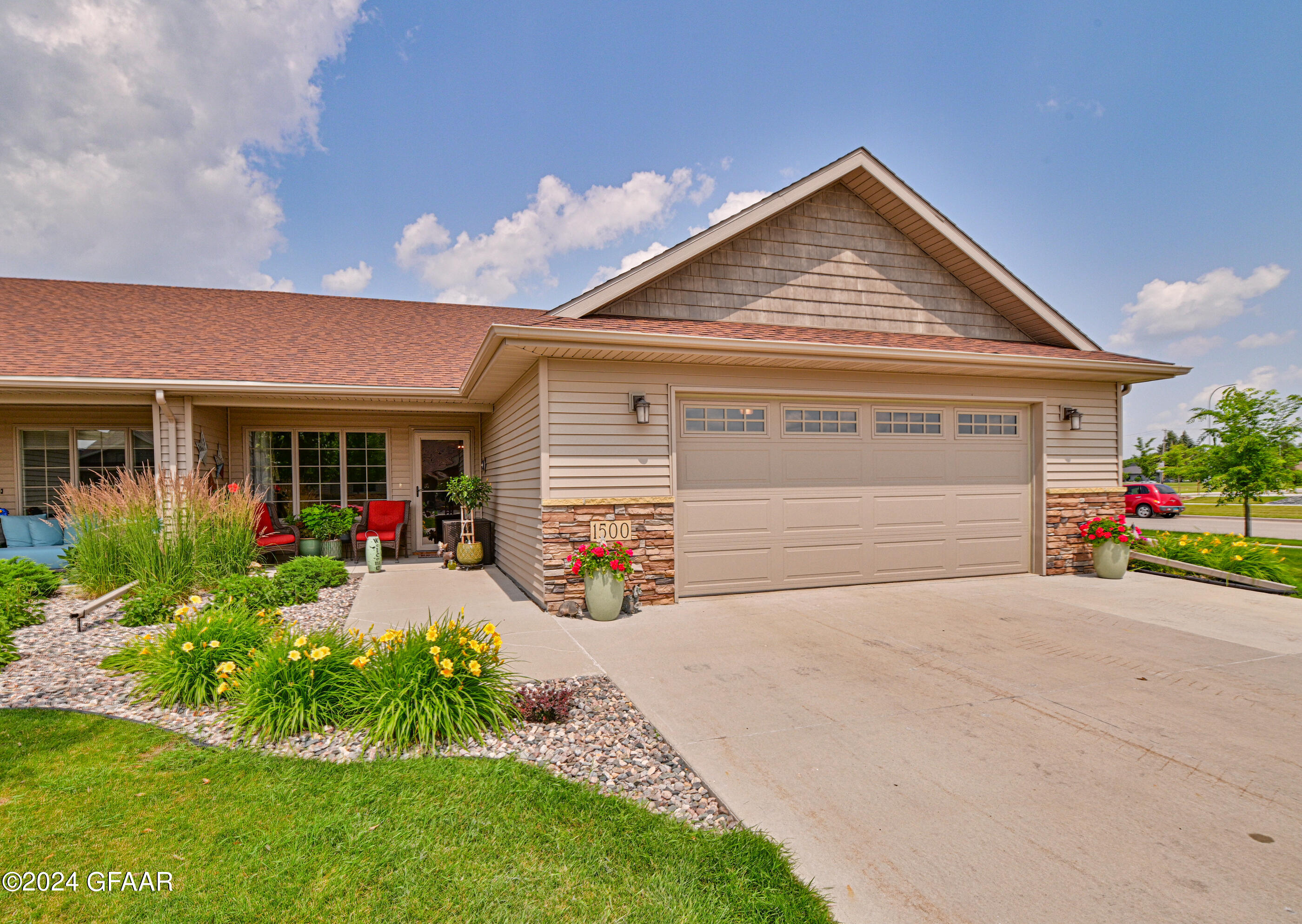 1500 ARDMORE Avenue S