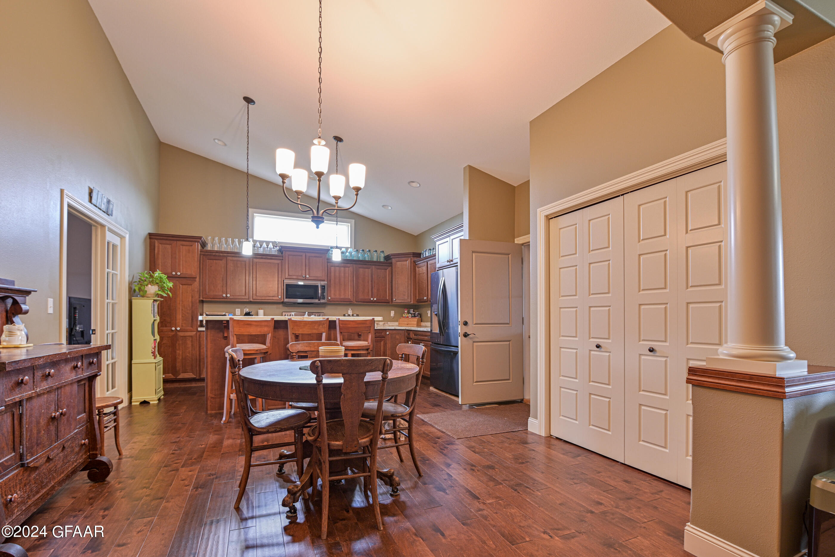 1500 ARDMORE Avenue S