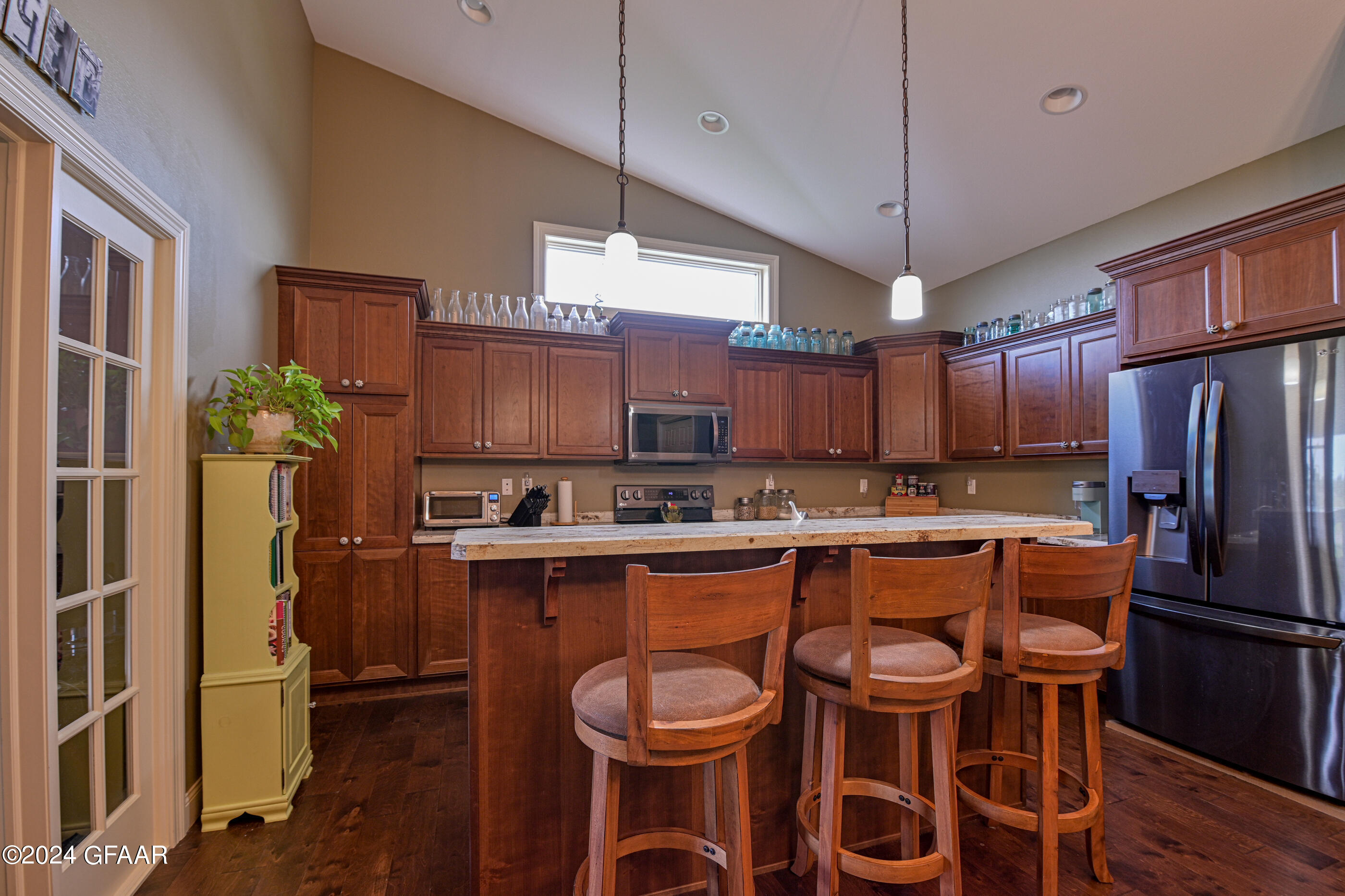 1500 ARDMORE Avenue S