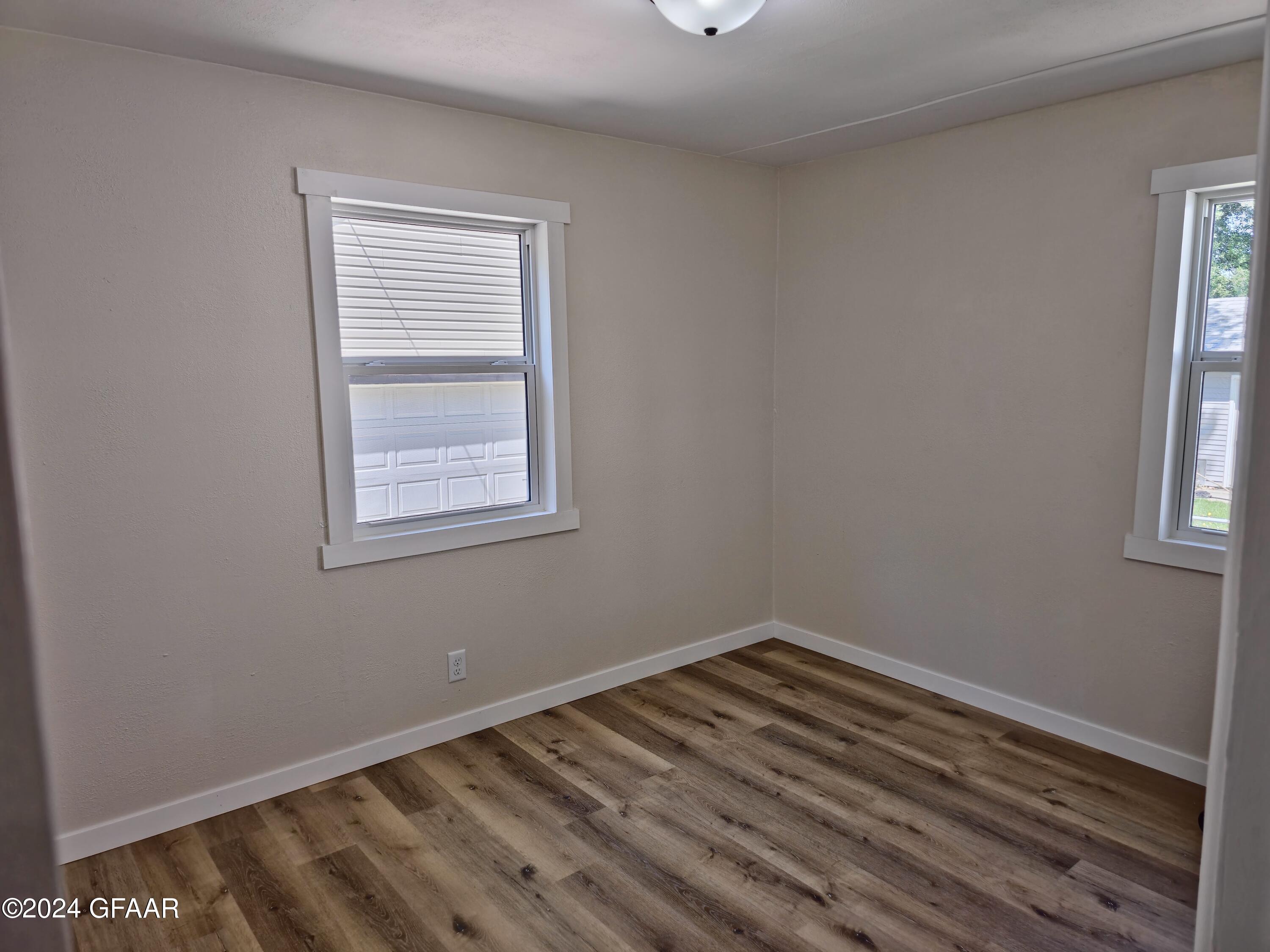 1118 11TH Street S