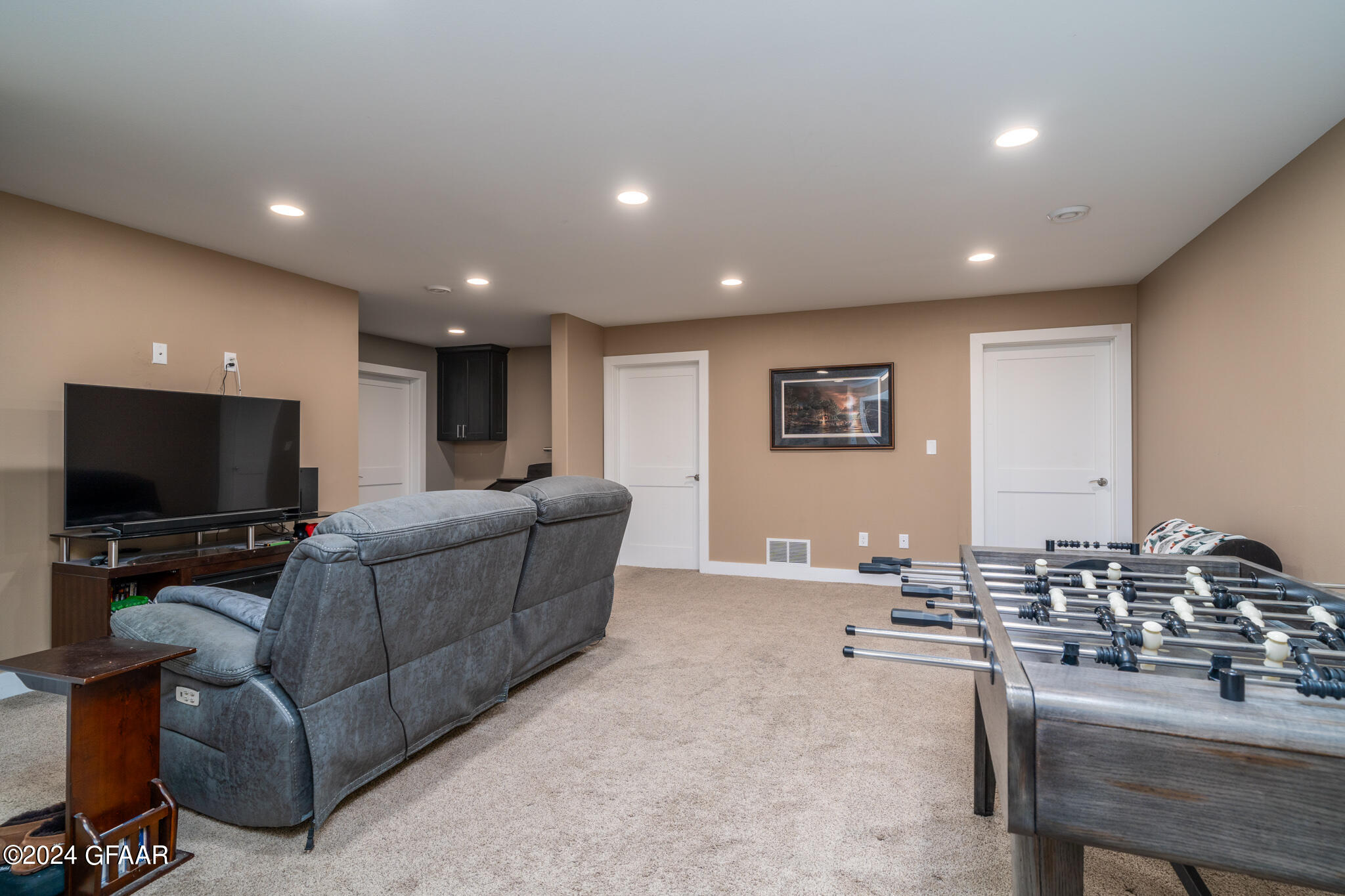 1440 KINGS VIEW Drive