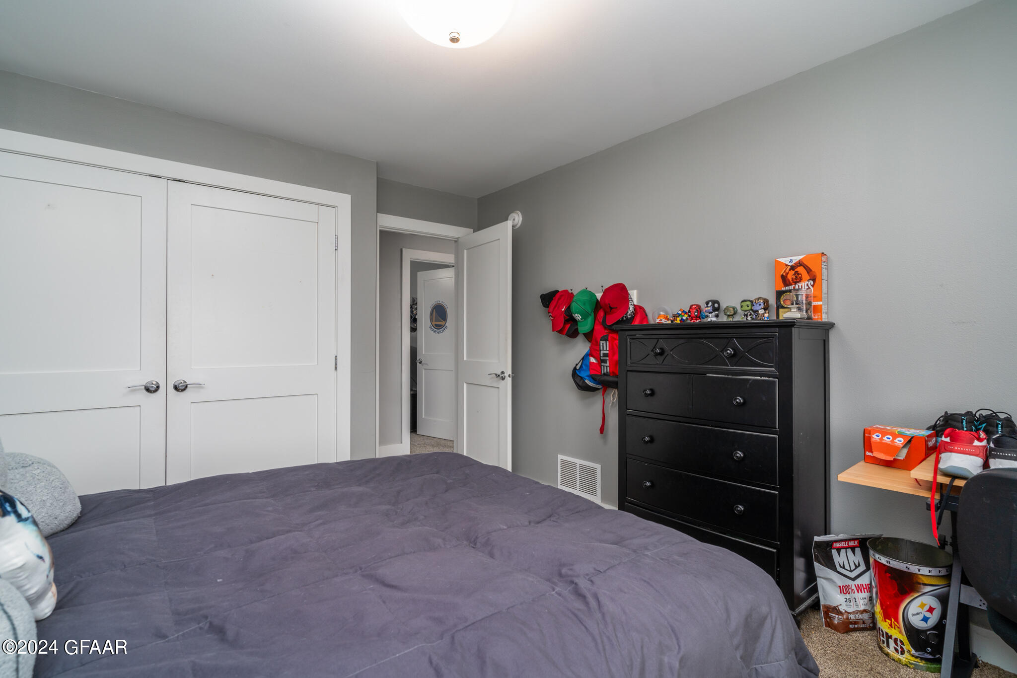 1440 KINGS VIEW Drive