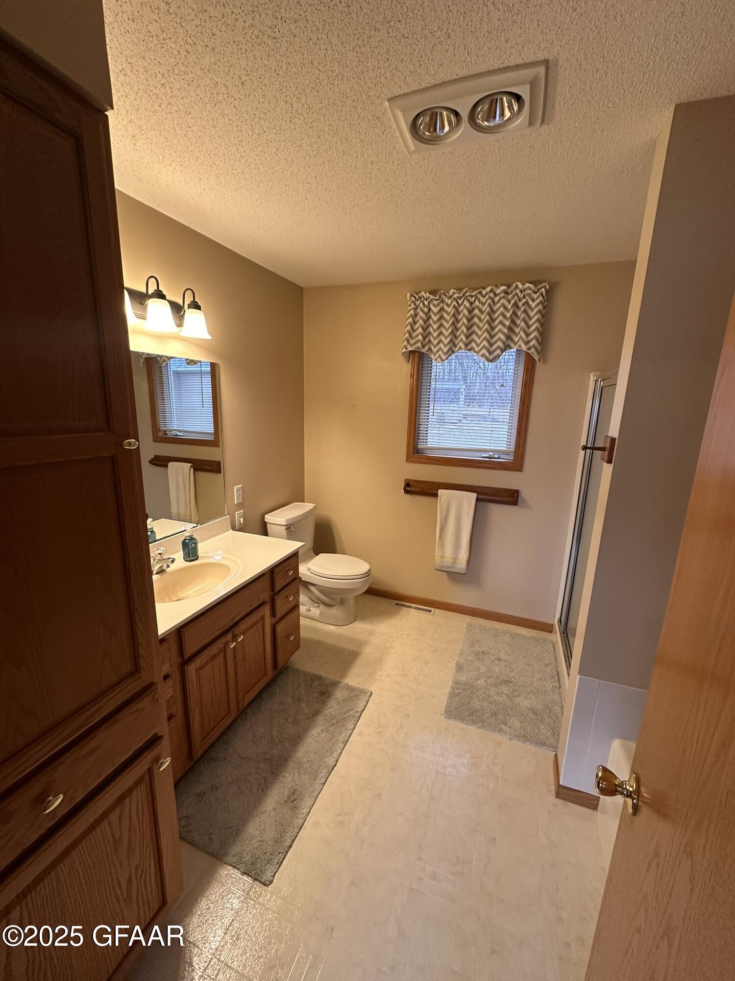 15672 N TRINITY PT SE