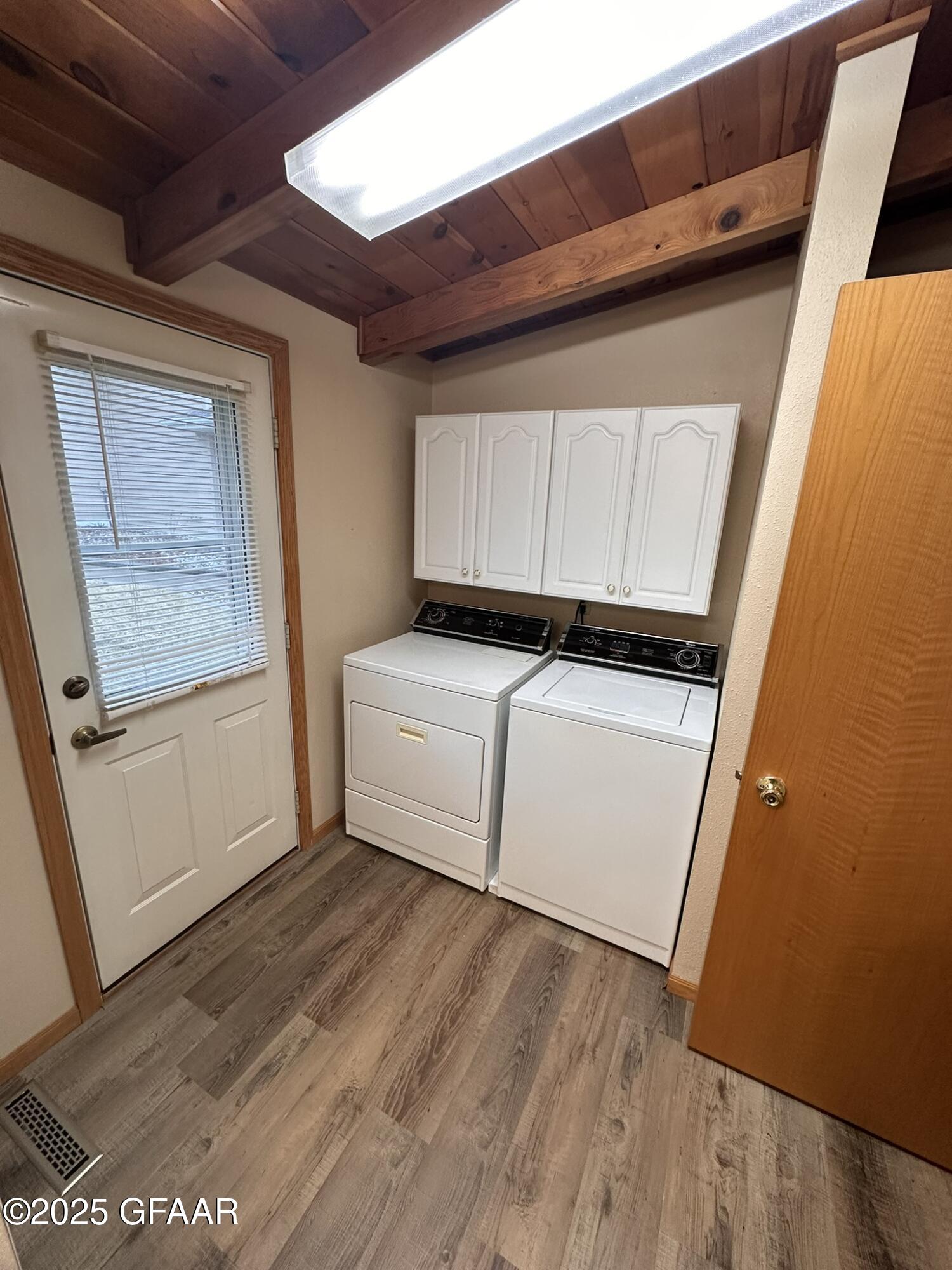 15672 N TRINITY PT SE