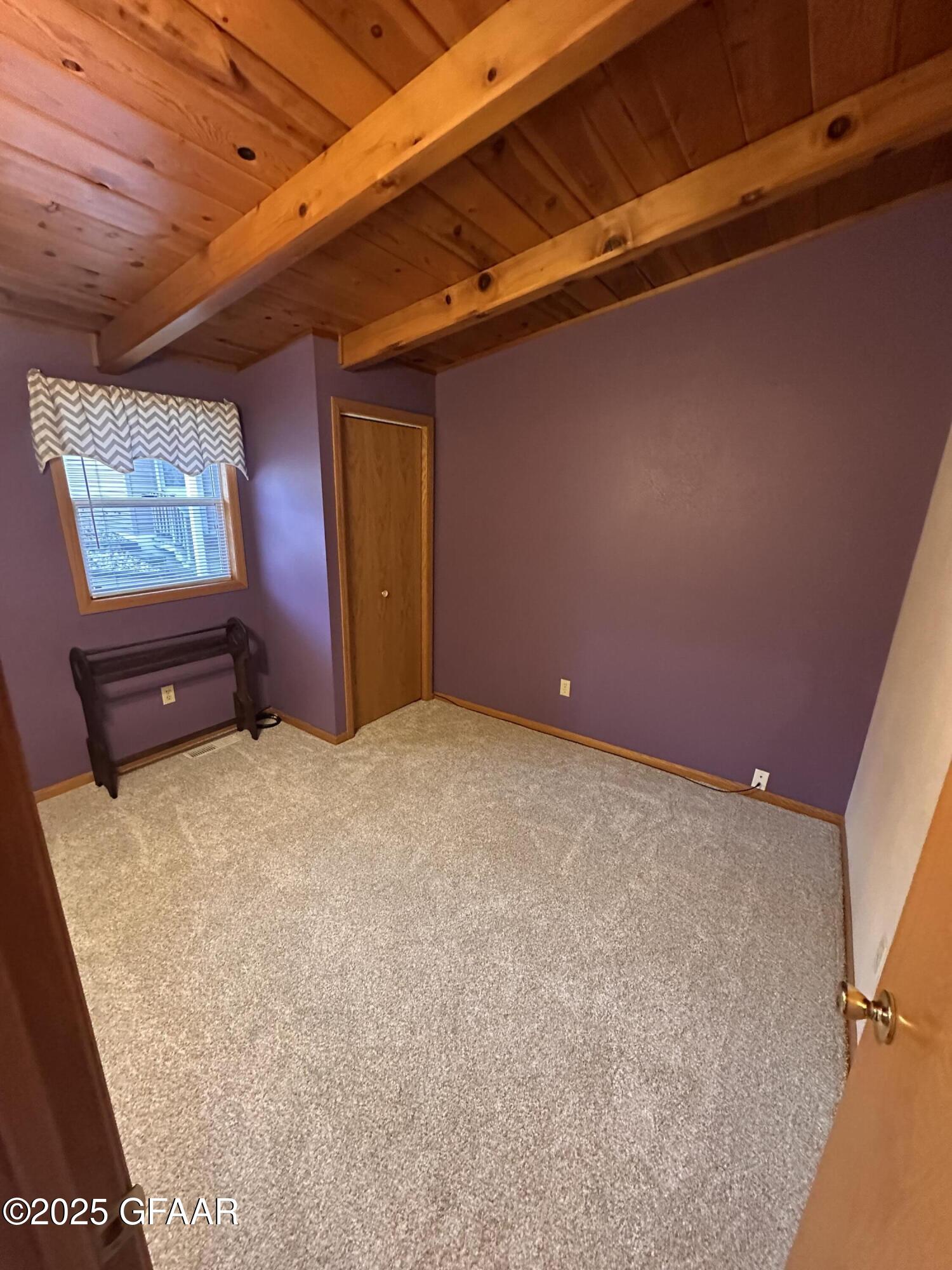 15672 N TRINITY PT SE