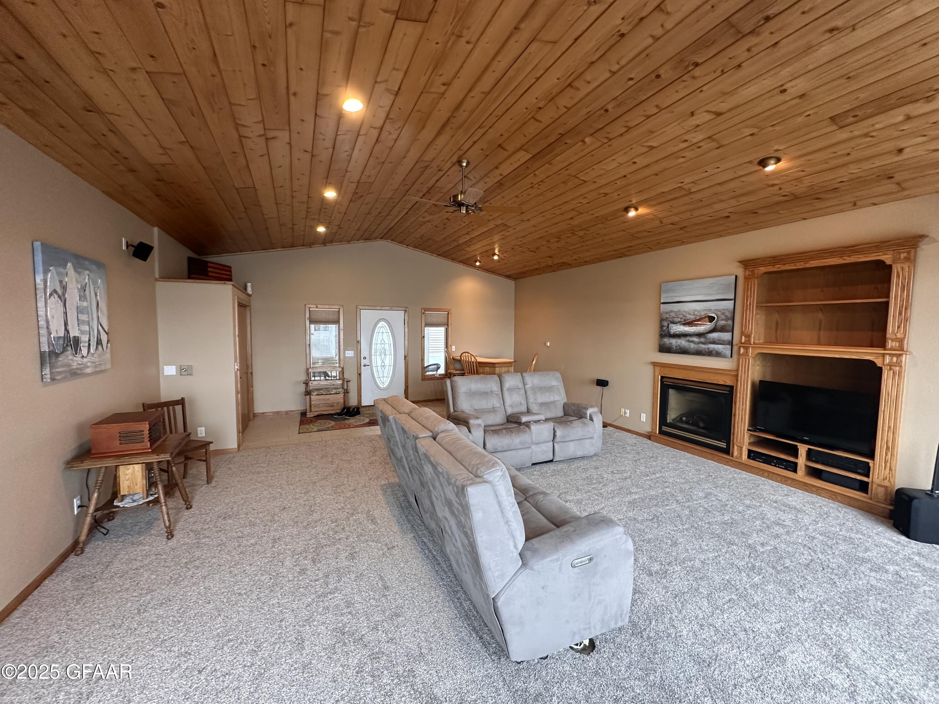 15672 N TRINITY PT SE