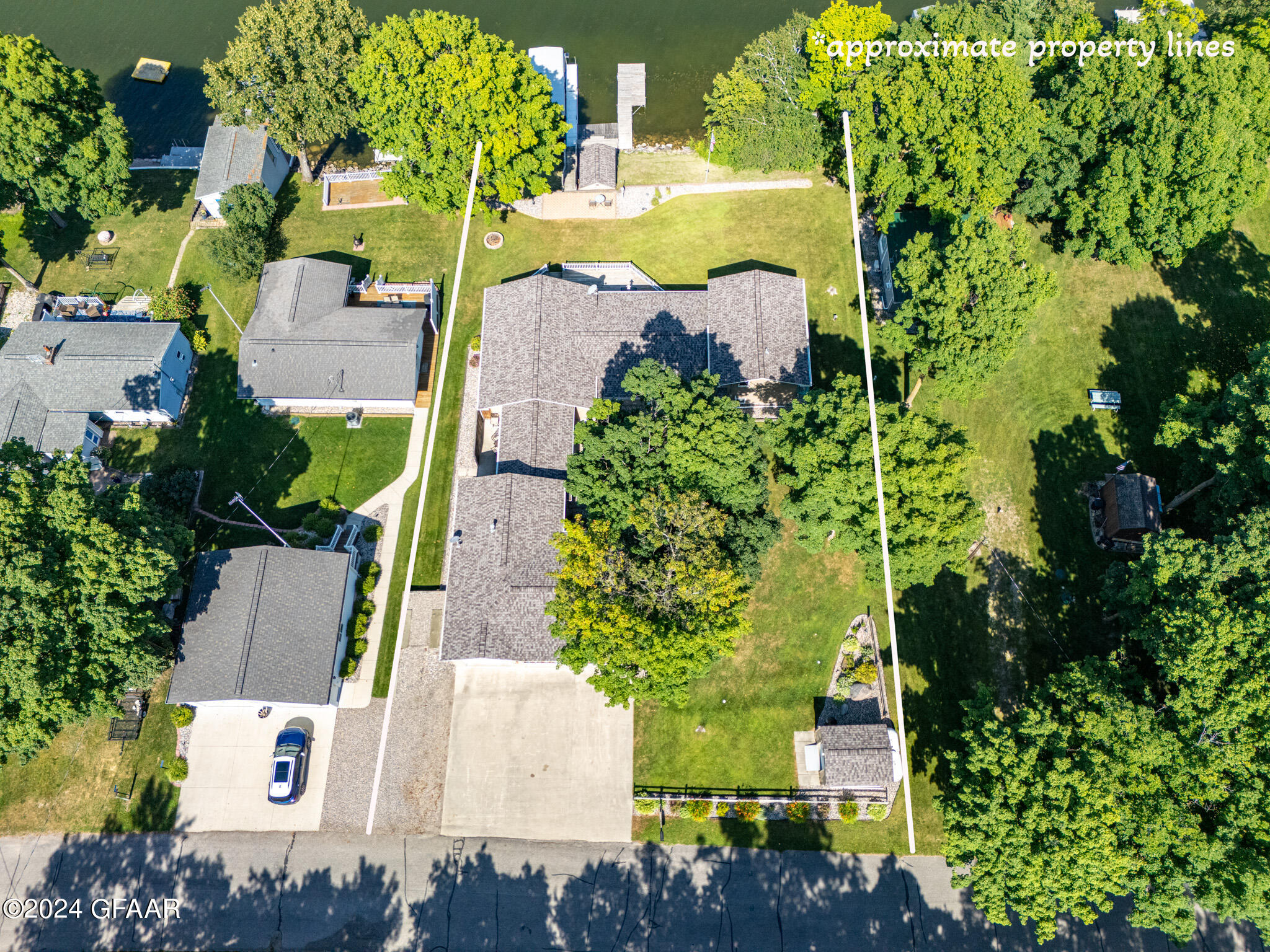 15672 N TRINITY PT SE