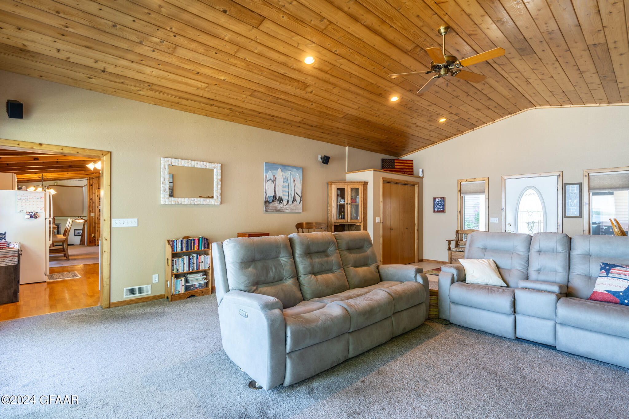 15672 N TRINITY PT SE