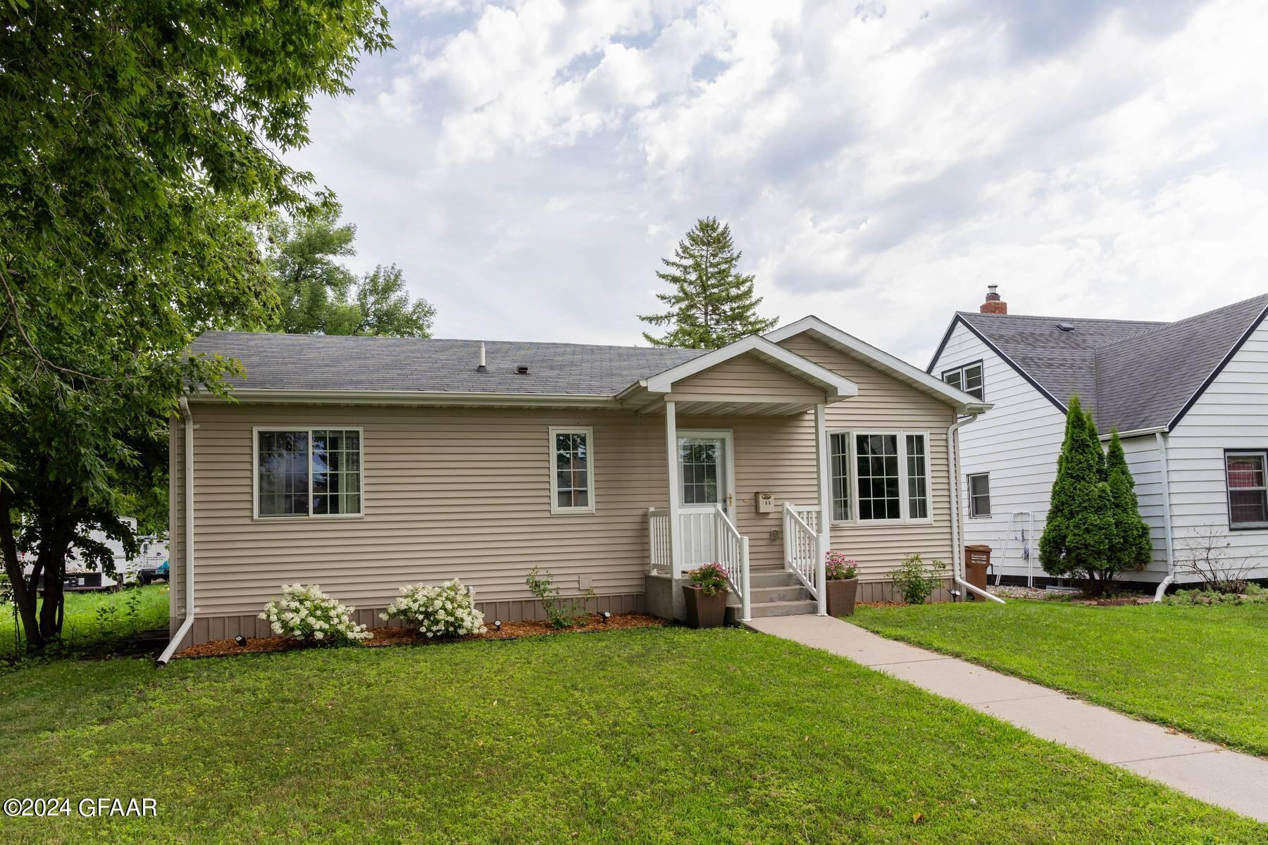 706 CENTRAL Avenue NE