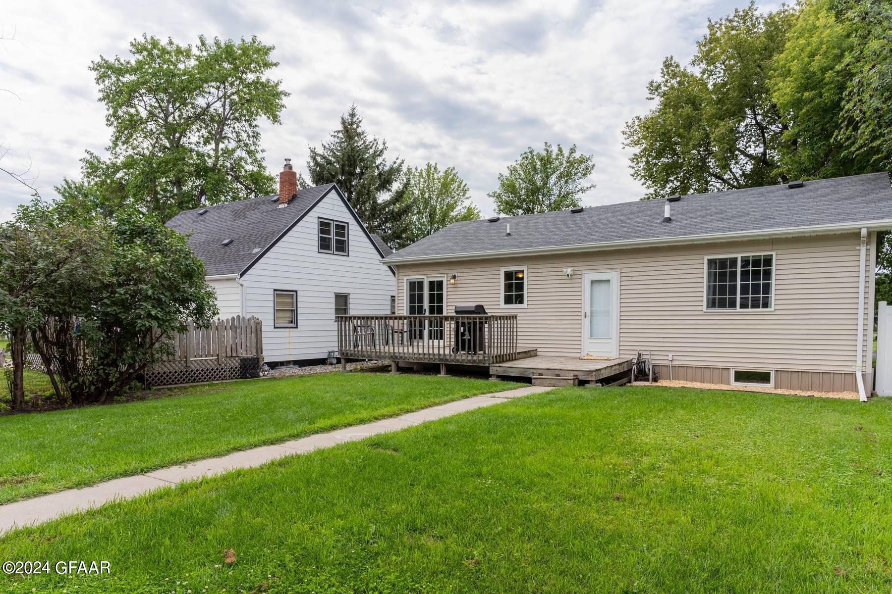 706 CENTRAL Avenue NE
