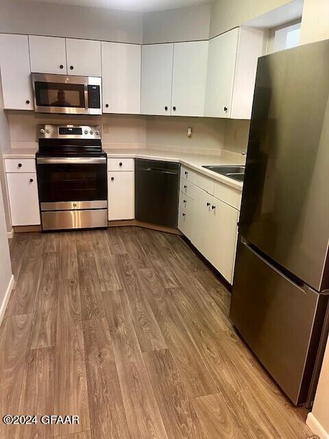 2285 KNIGHTSBRIDGE Court