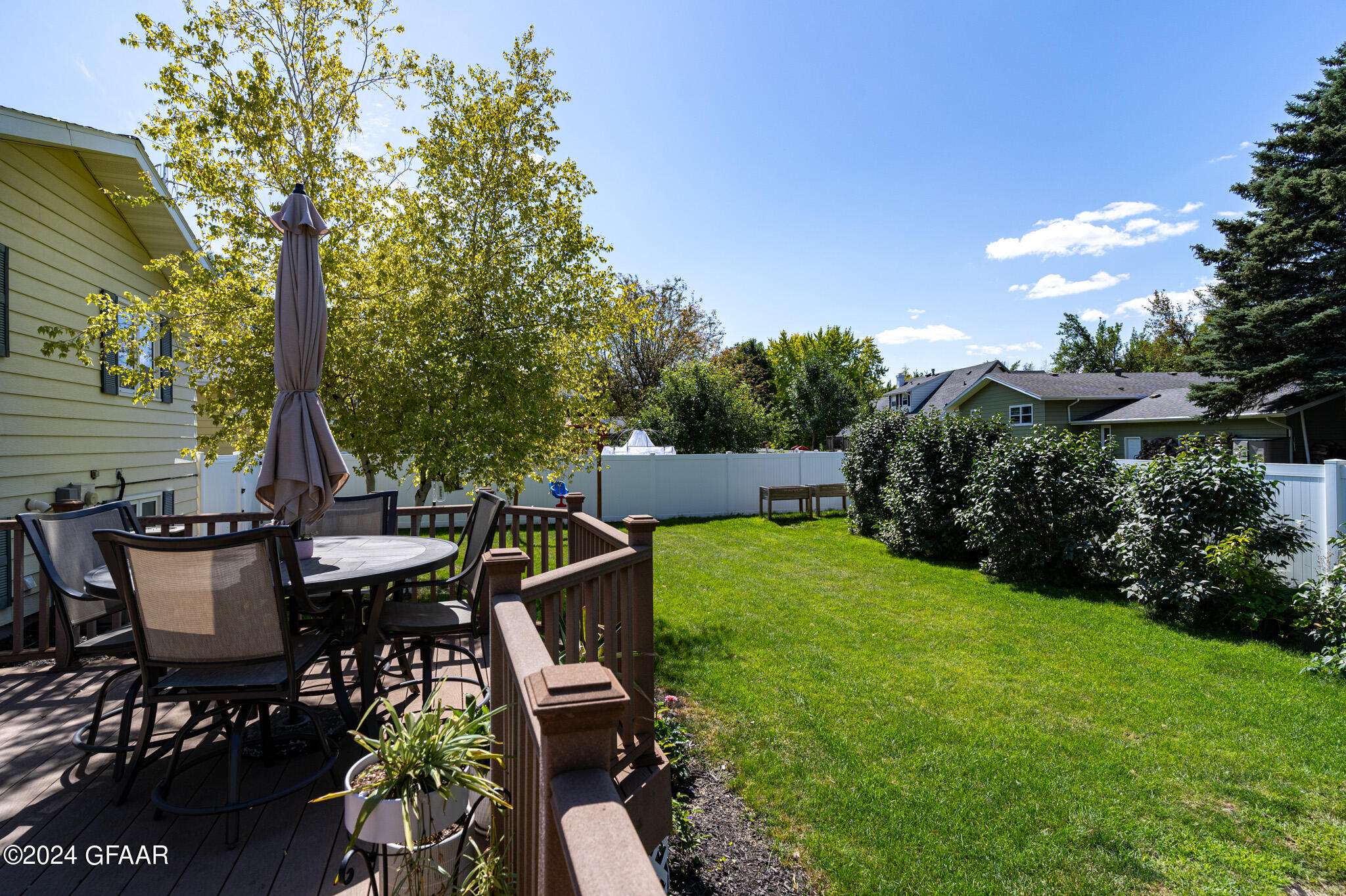 2102 SUMMERSET Court