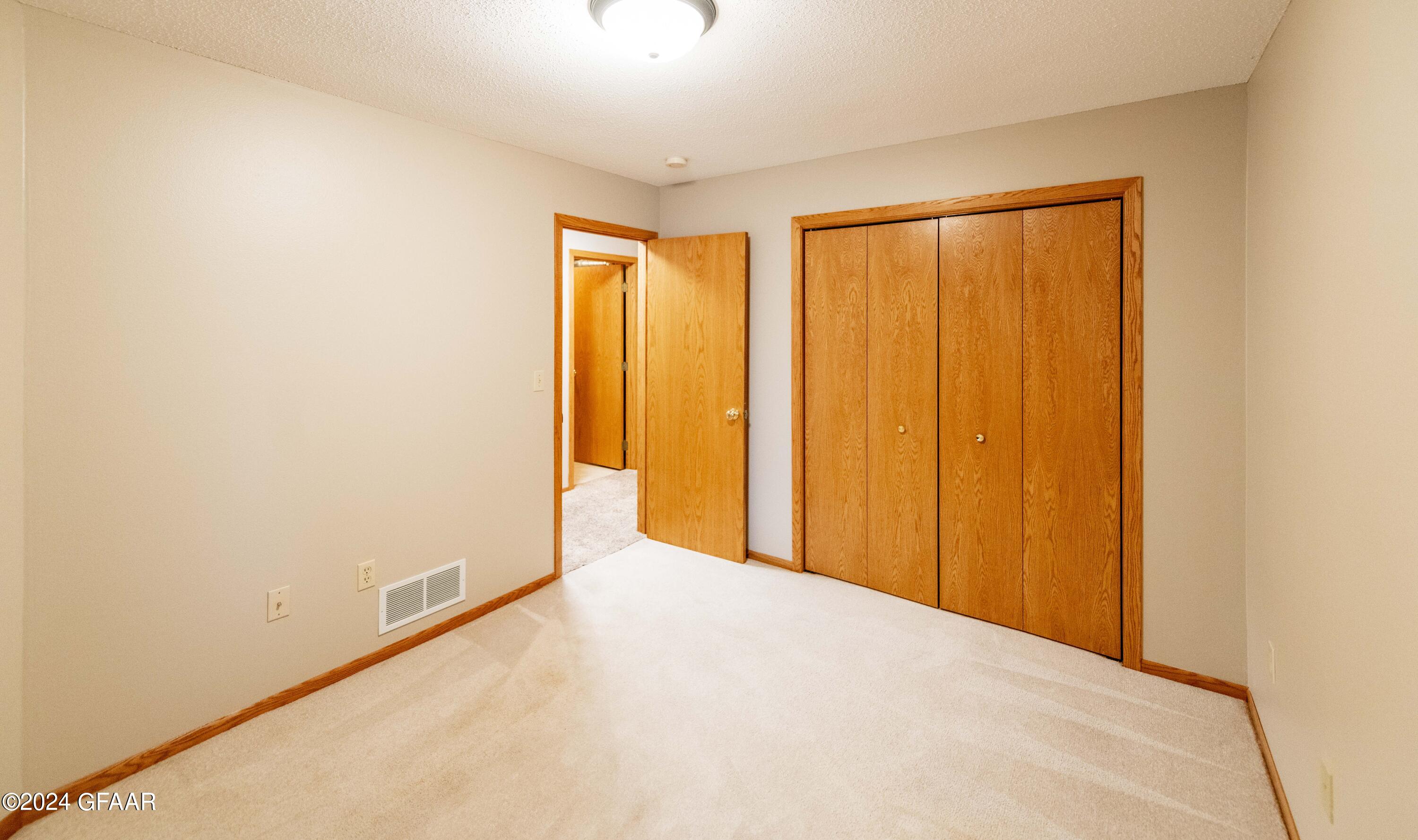 4066 LARK Circle
