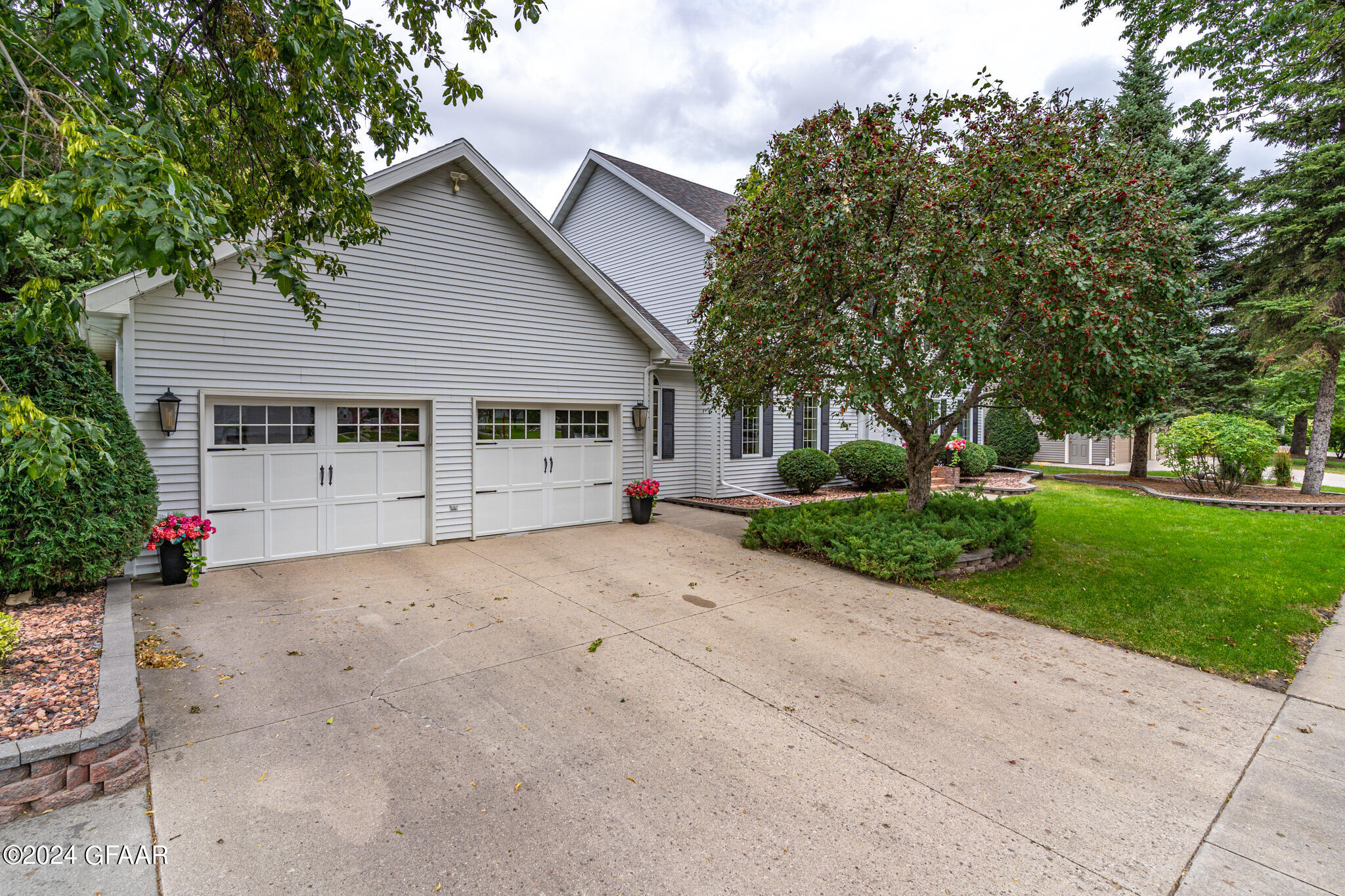 270 GRASSY HILLS Lane