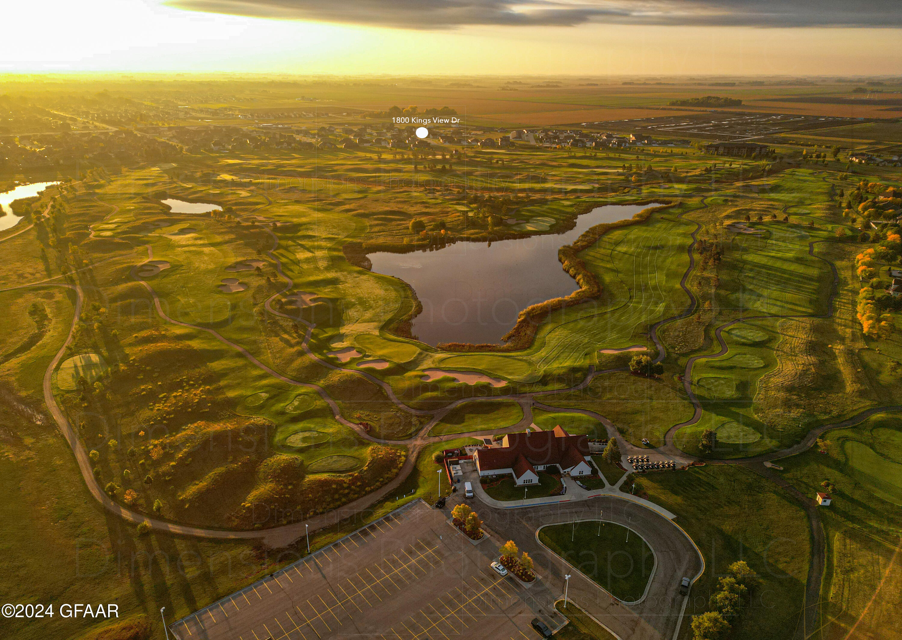 1800 KINGS VIEW Drive