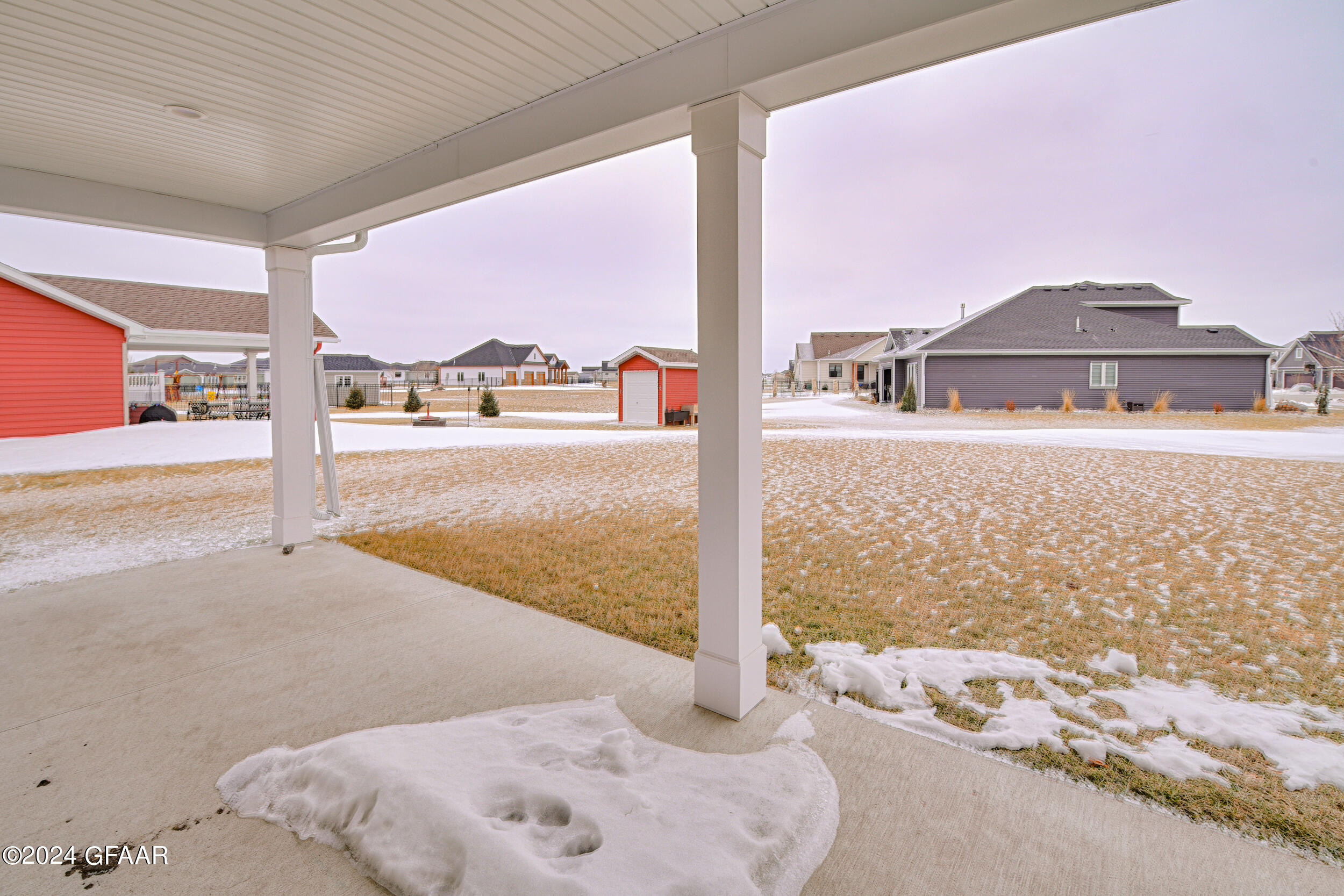 1800 KINGS VIEW Drive