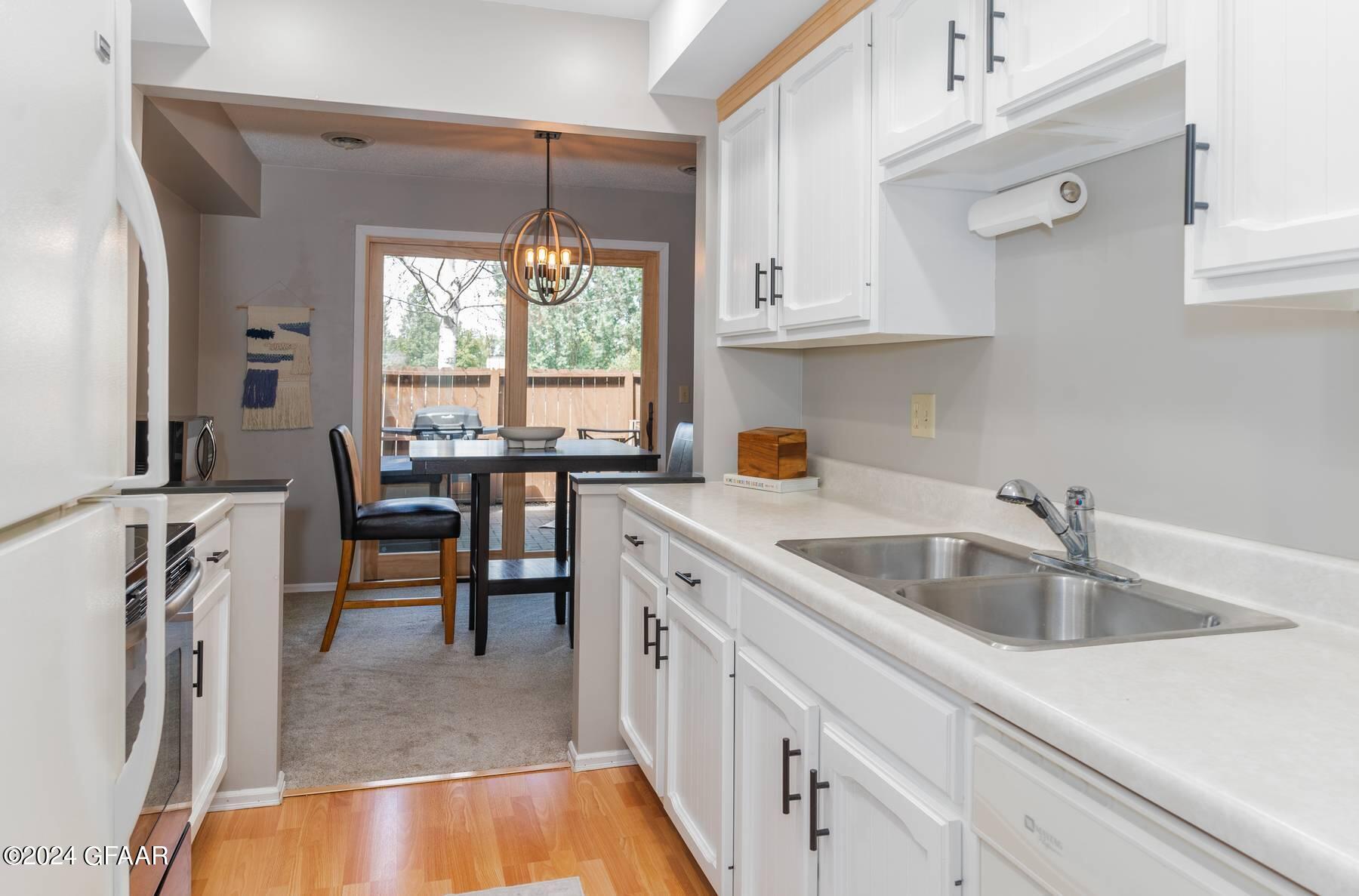 3720 CHERRY Street, J38