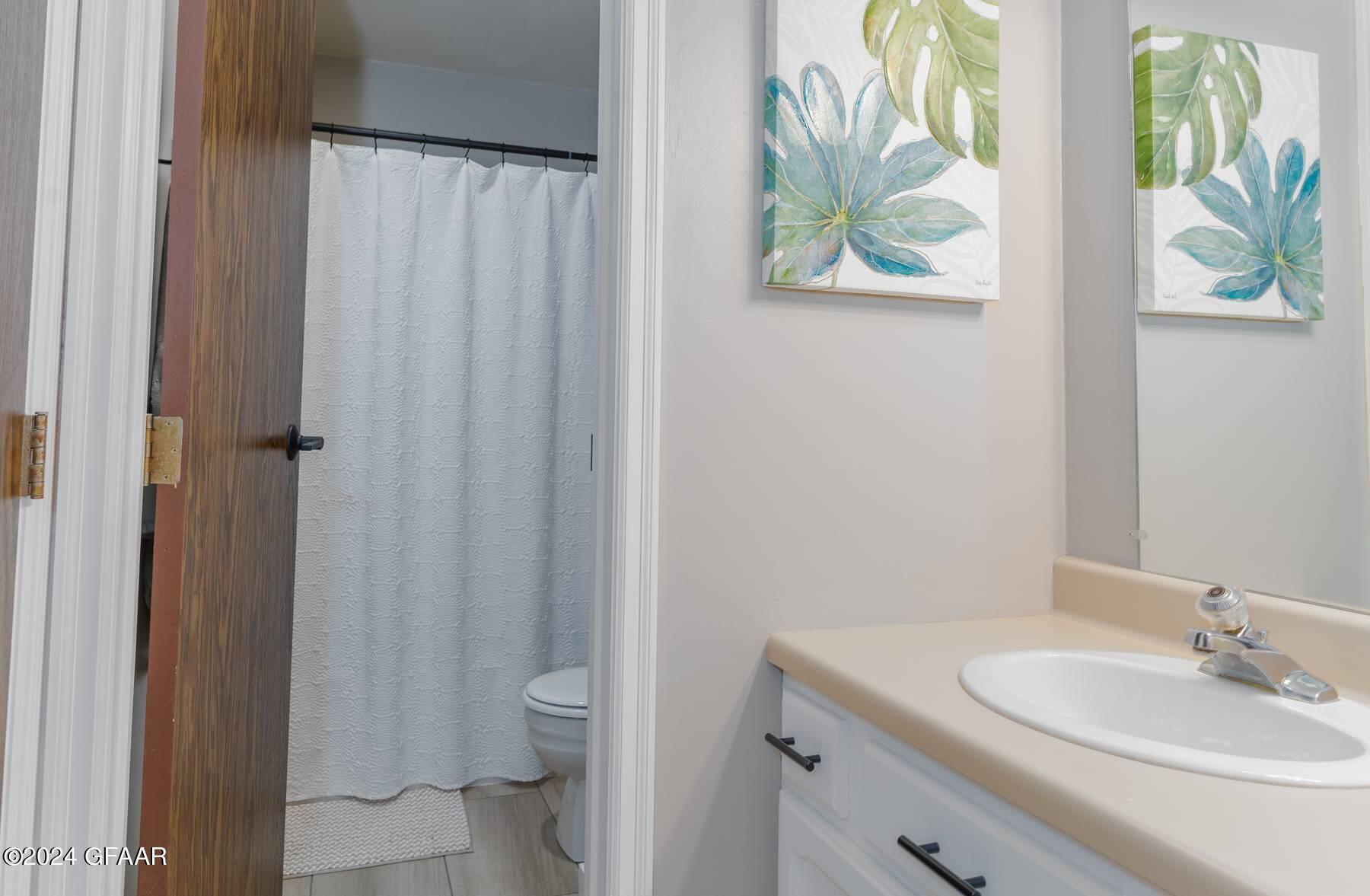 3720 CHERRY Street, J38