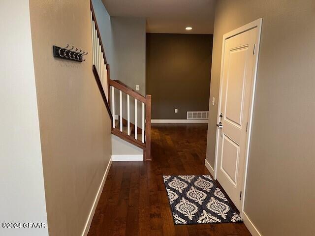 4906 CURT Circle