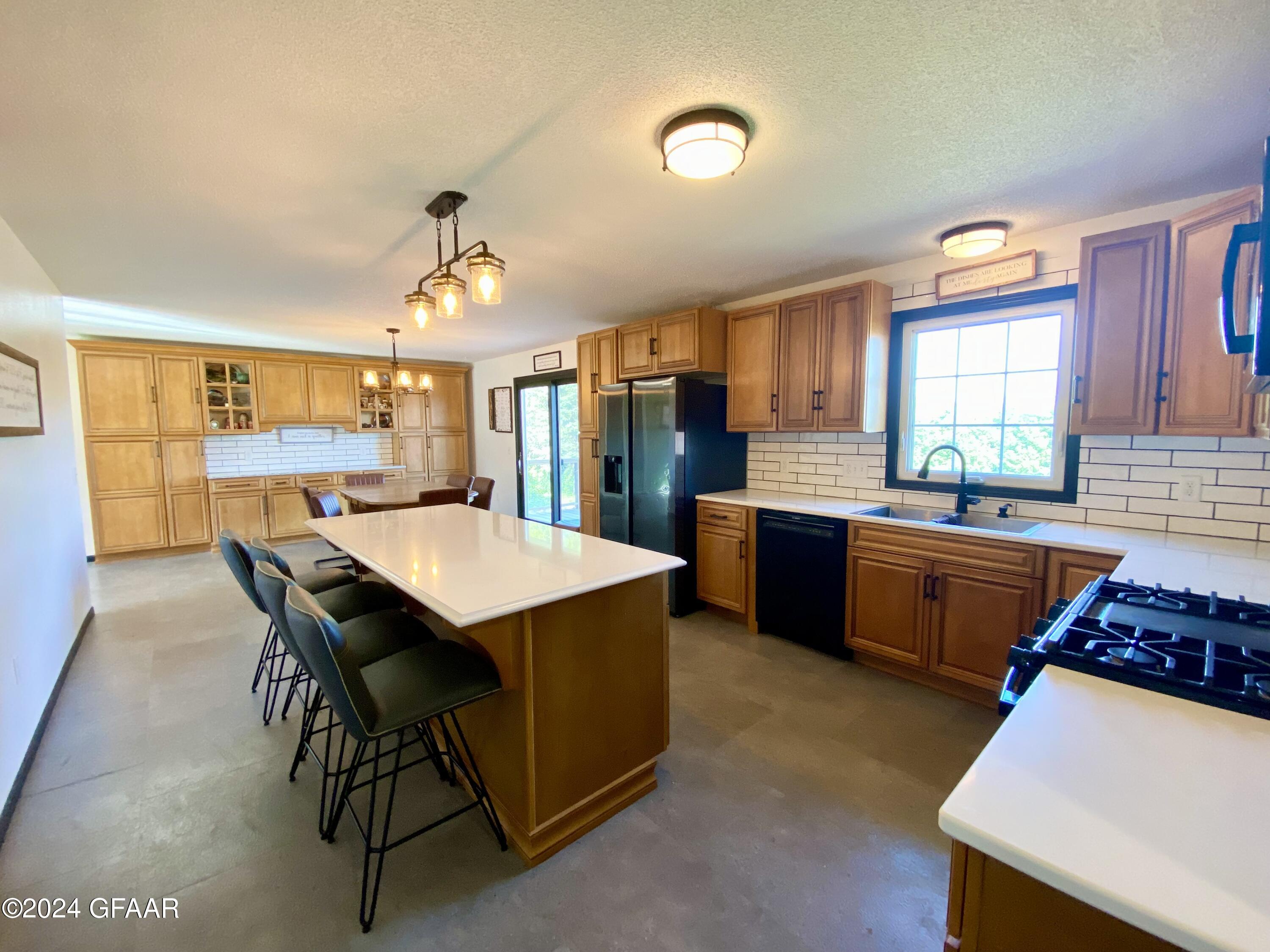 9786 97TH Street NE