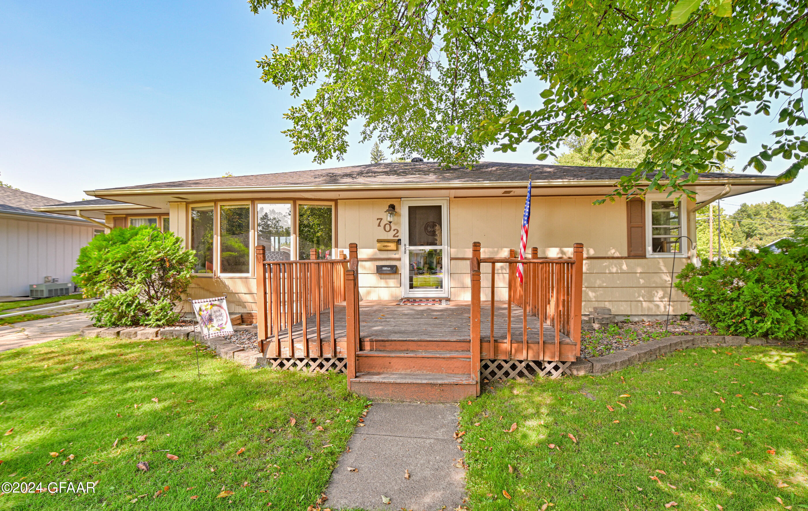 702 CAMPBELL Drive