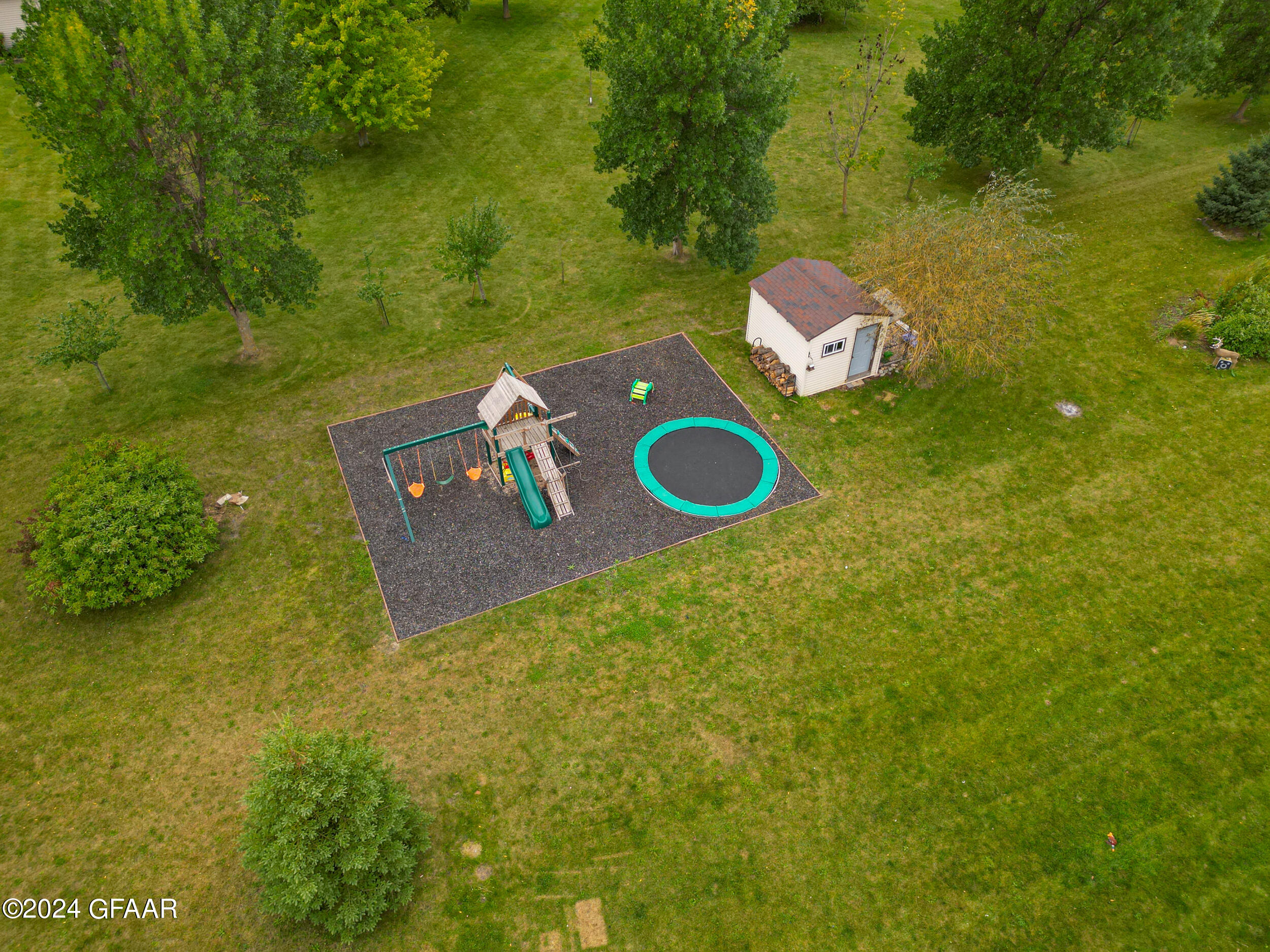 735 ASHLEY Lane NE