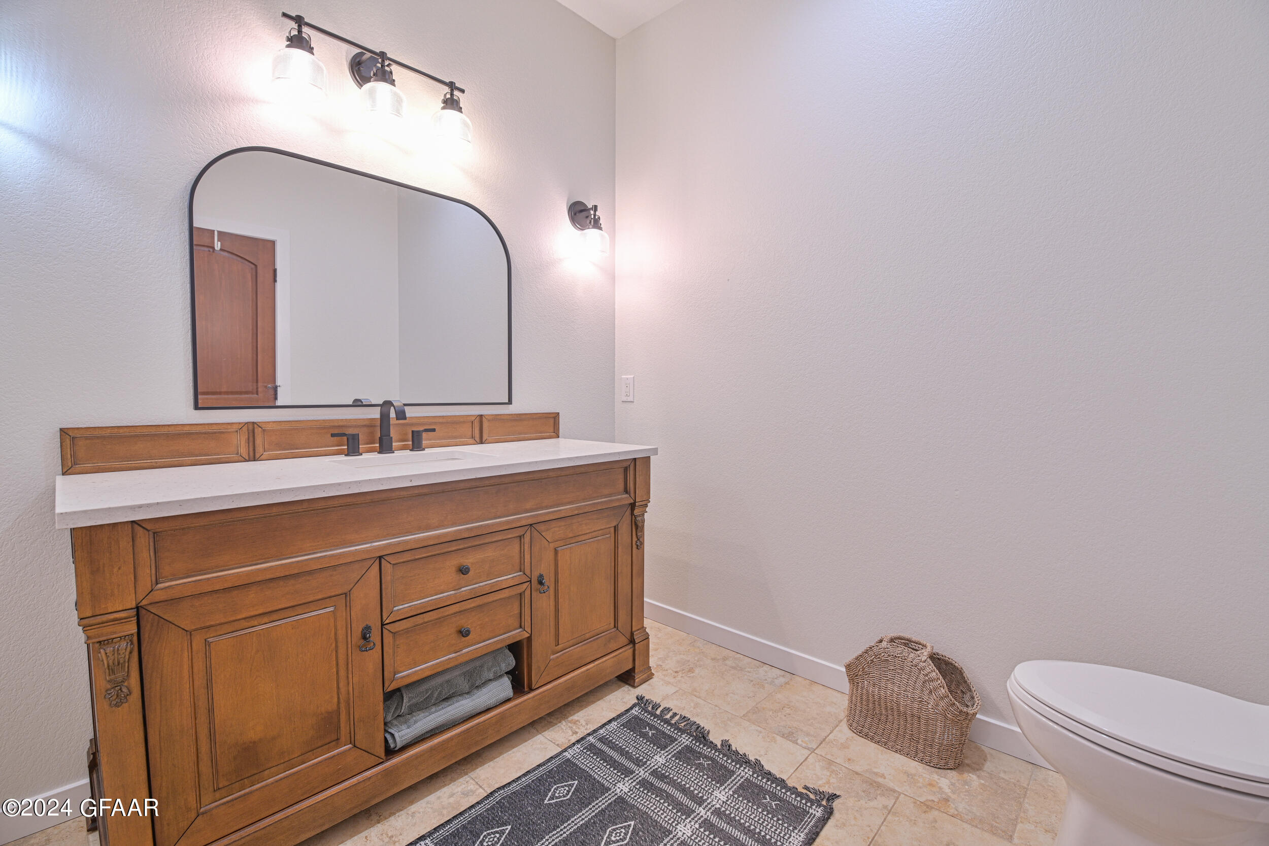 735 ASHLEY Lane NE