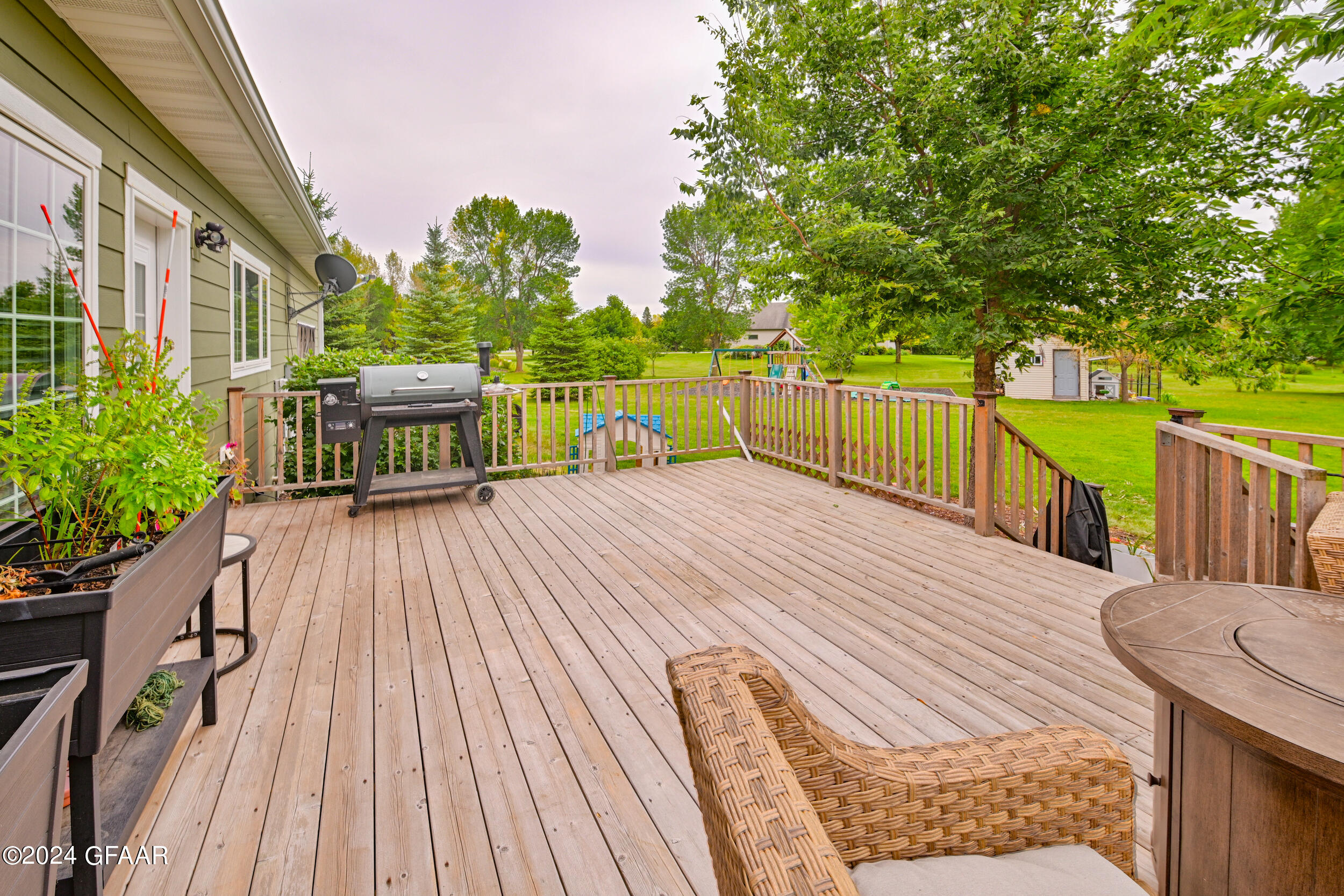 735 ASHLEY Lane NE