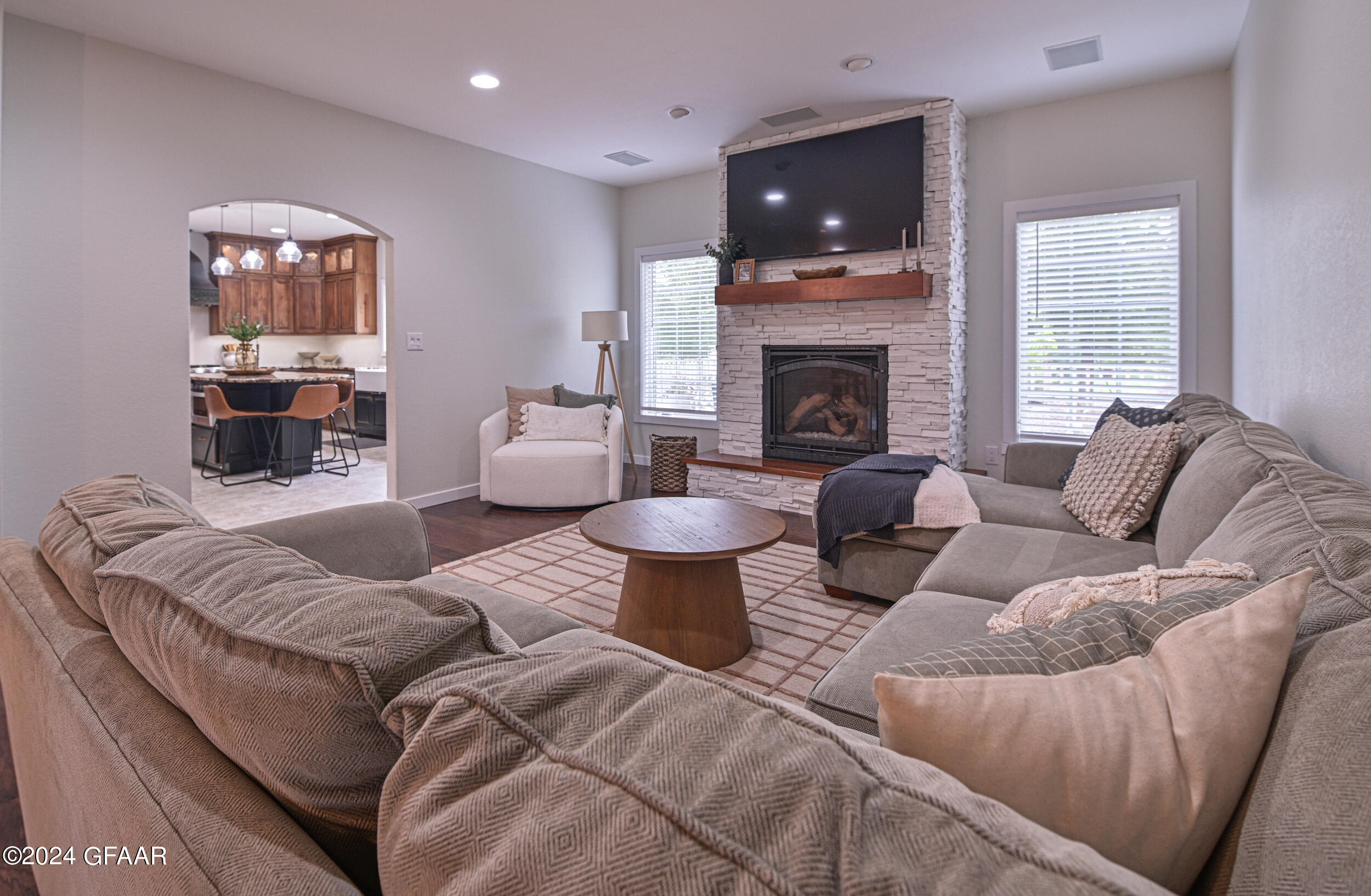 735 ASHLEY Lane NE