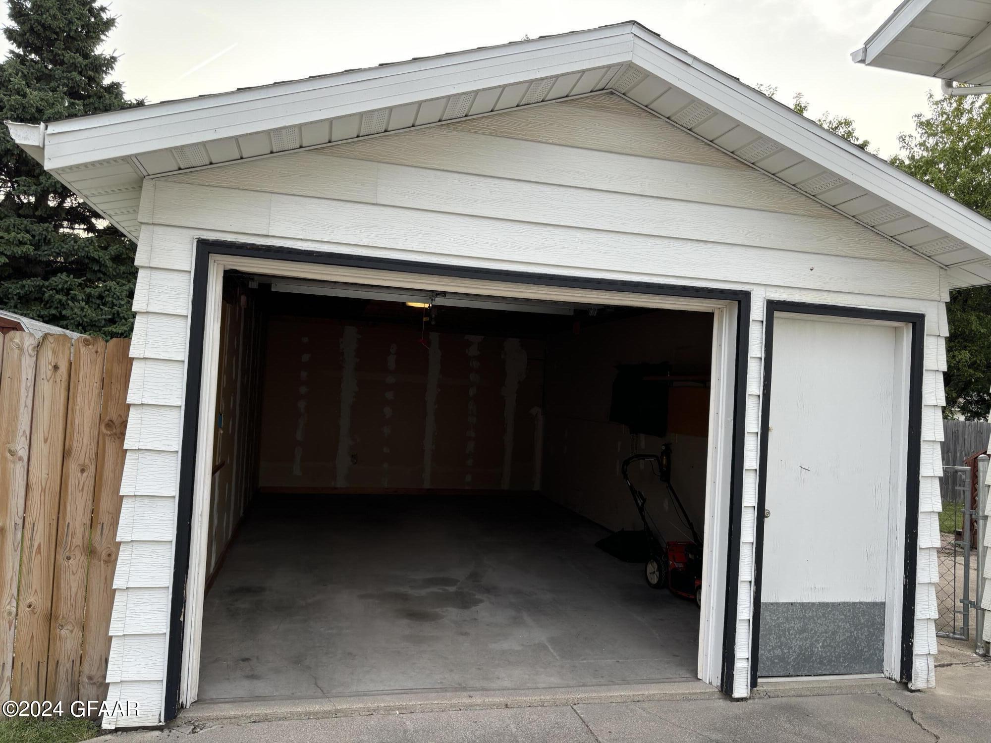 1302 RIDER Road
