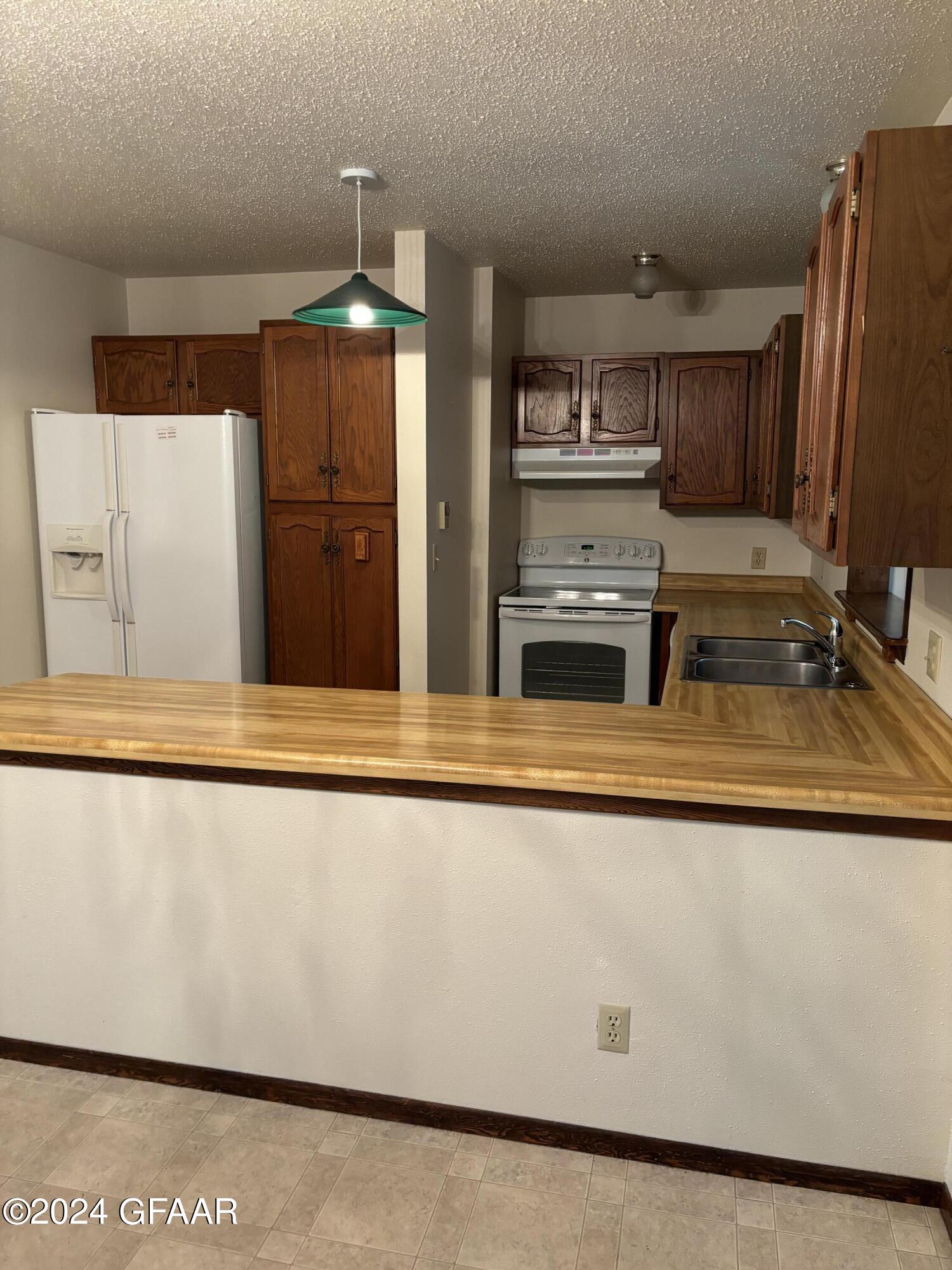 1302 RIDER Road