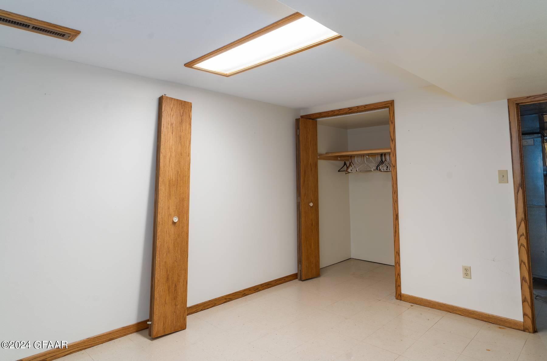 2803 WALNUT Street