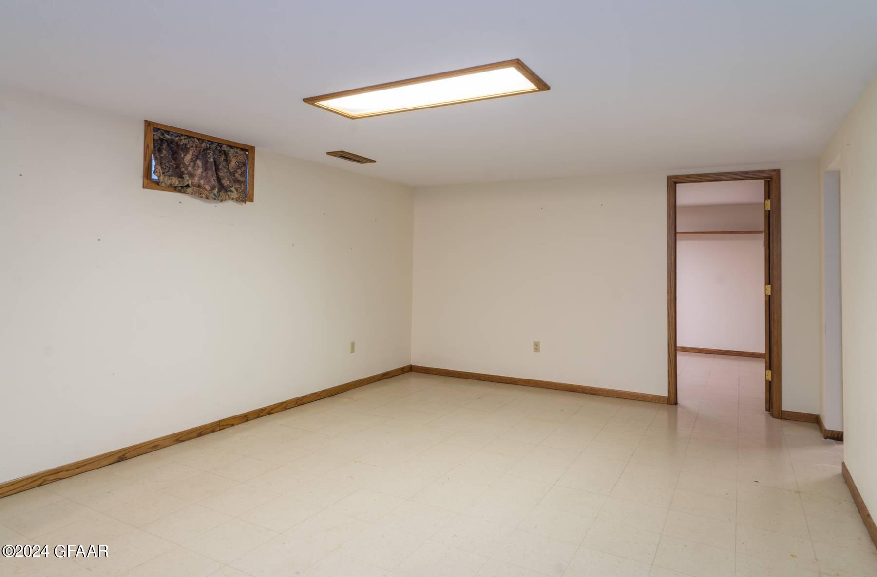 2803 WALNUT Street