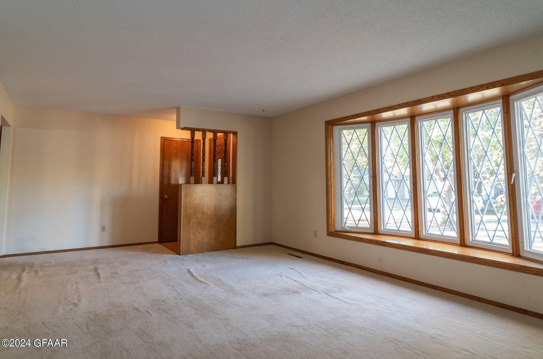 2803 WALNUT Street
