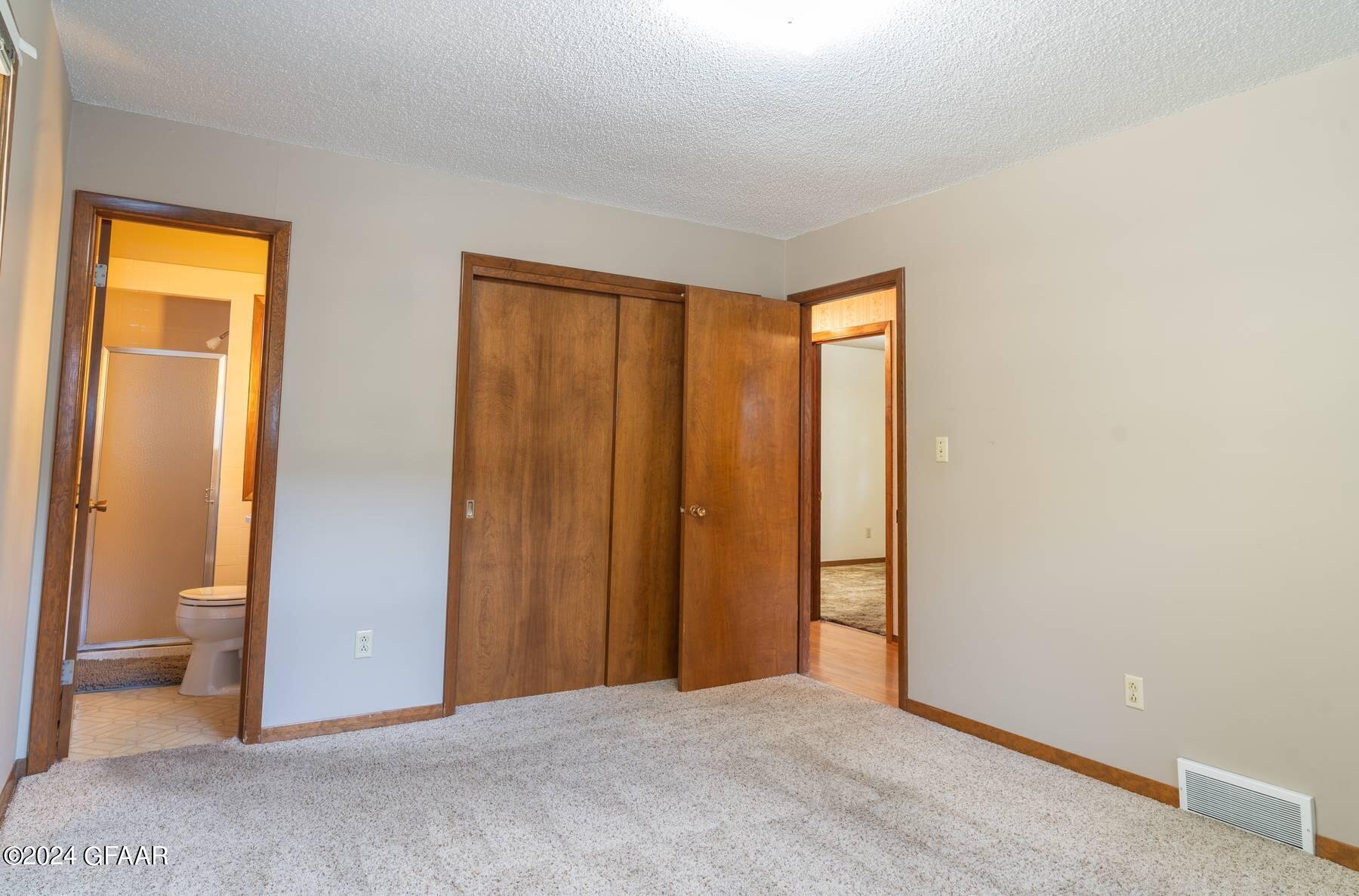 2803 WALNUT Street