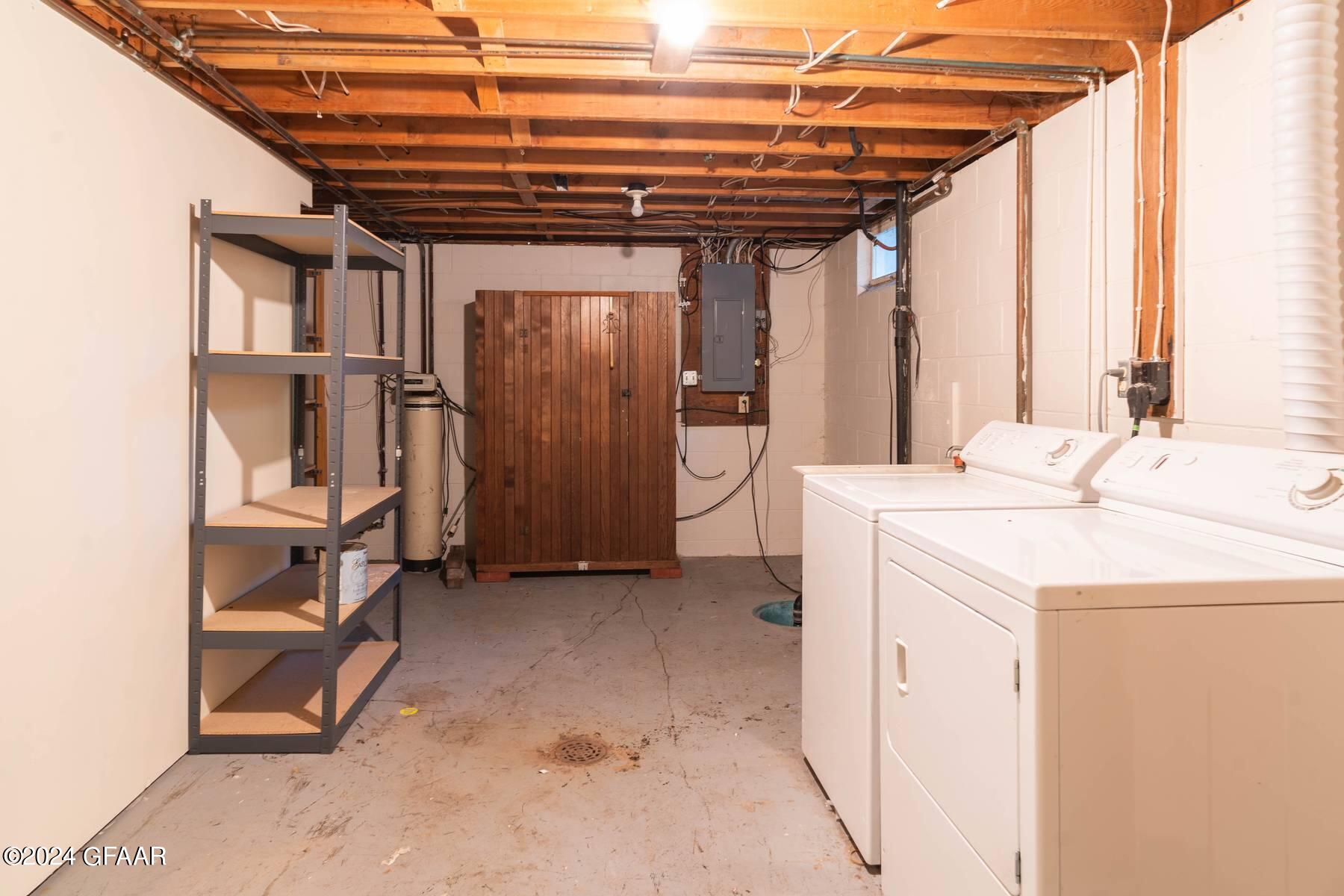 2803 WALNUT Street