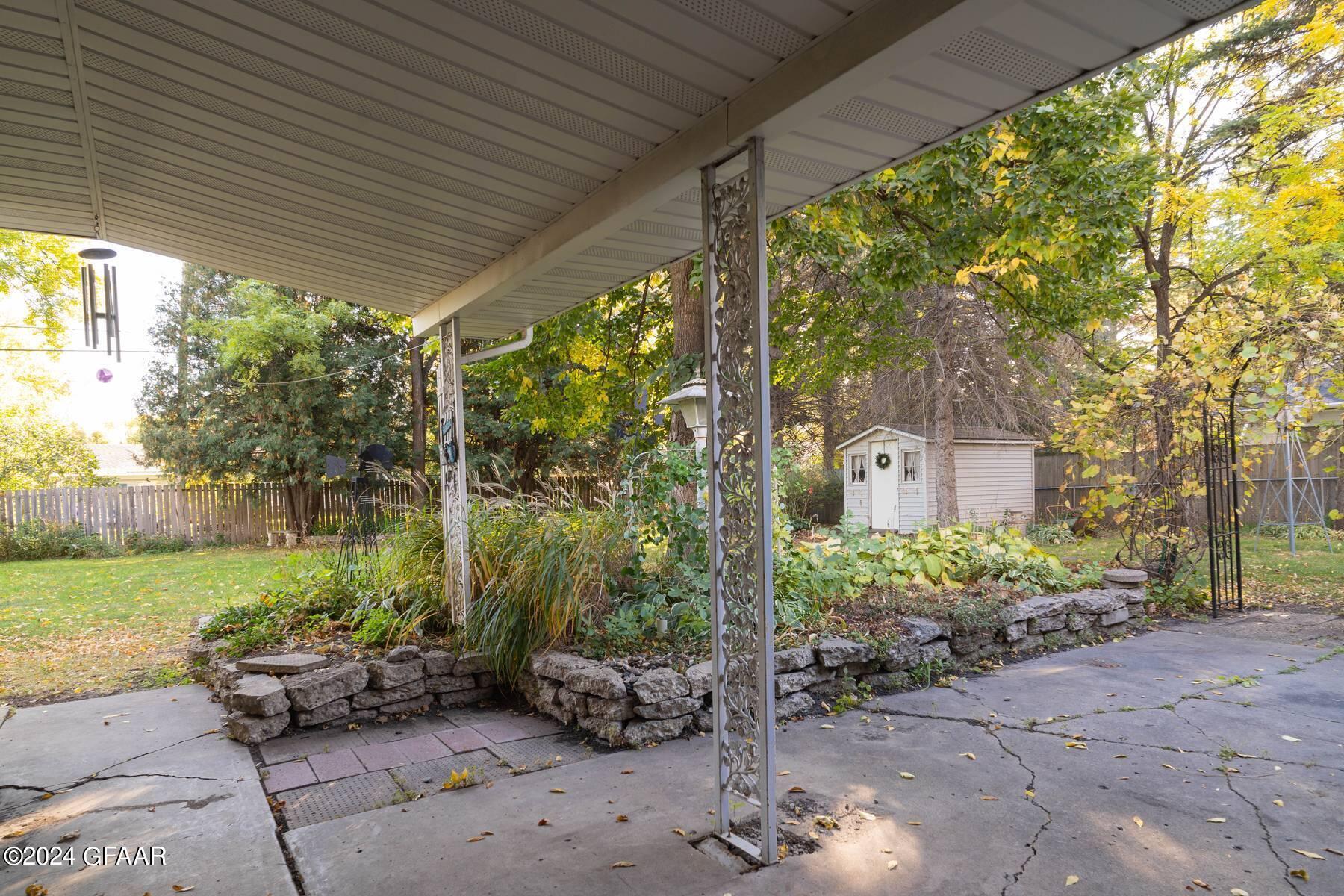 2803 WALNUT Street
