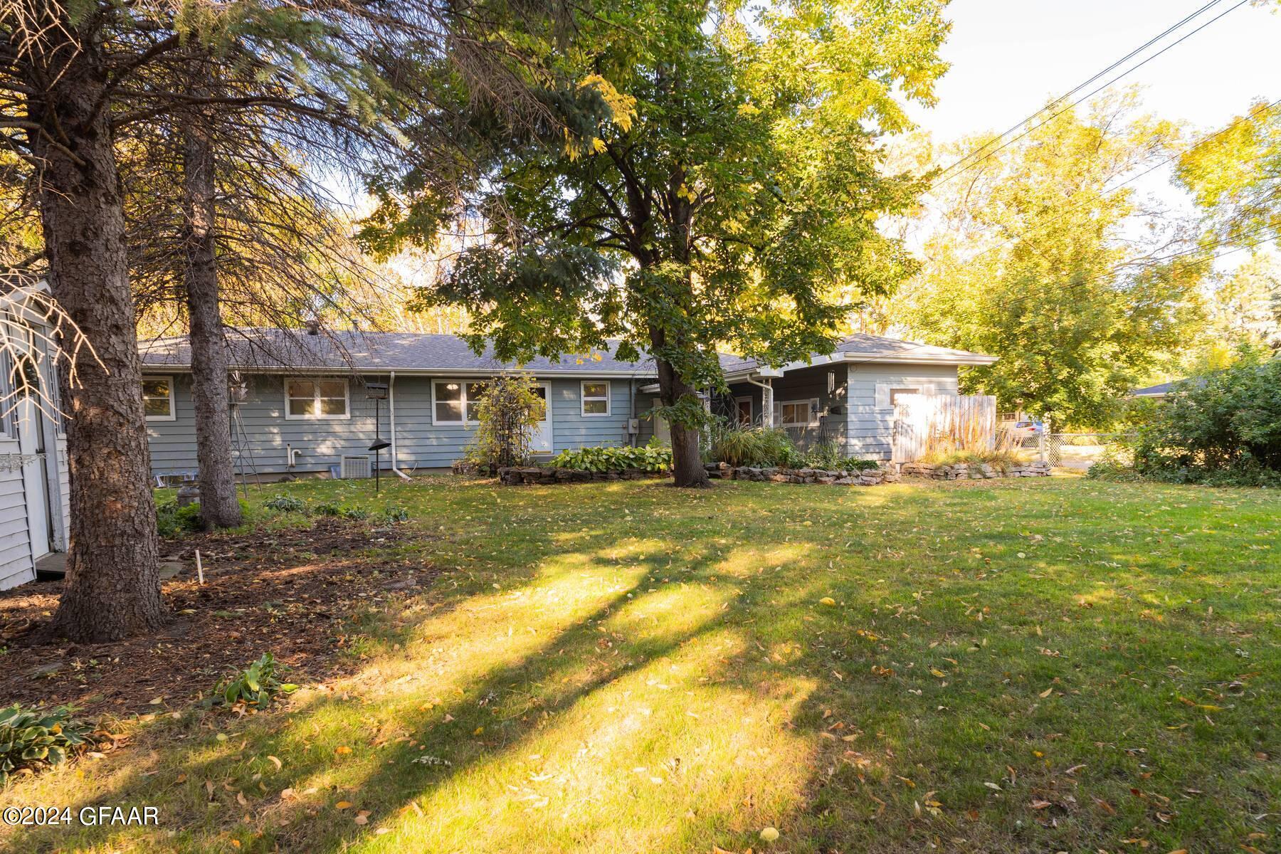 2803 WALNUT Street