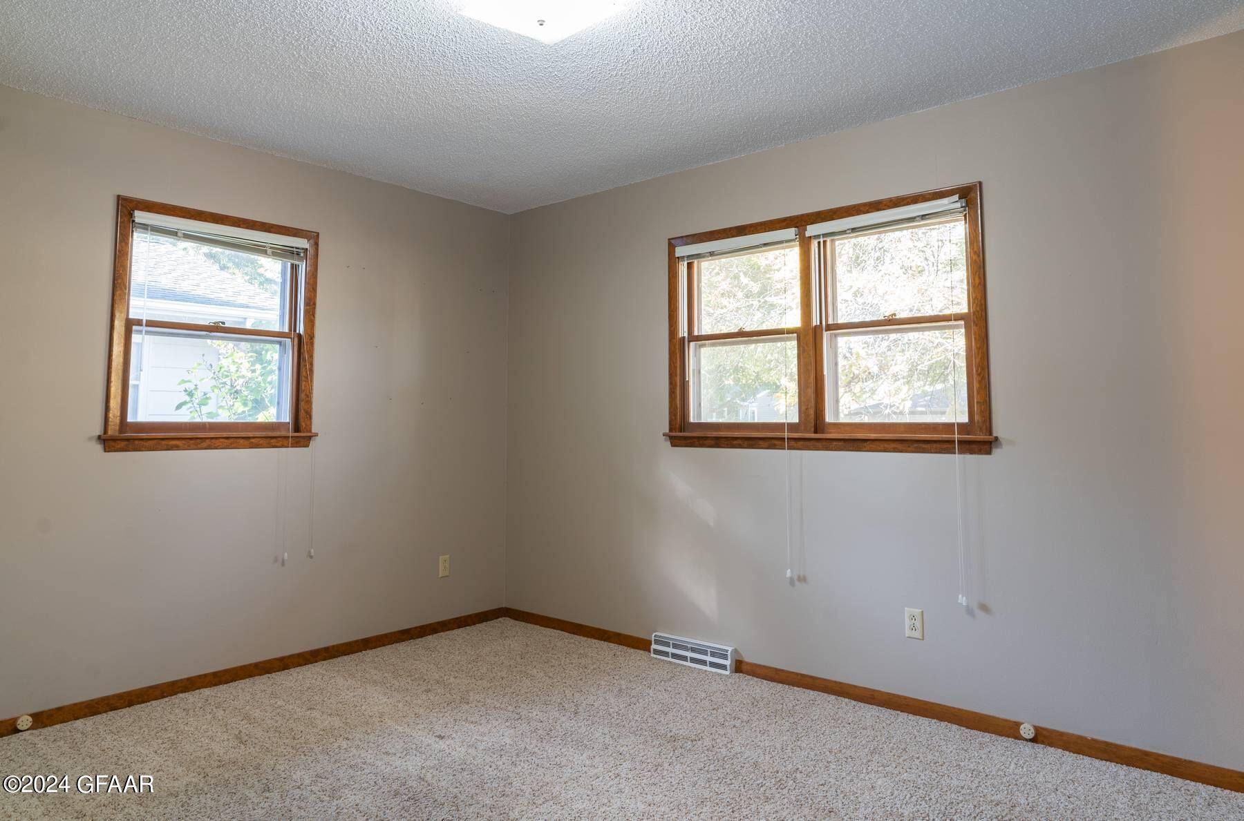 2803 WALNUT Street