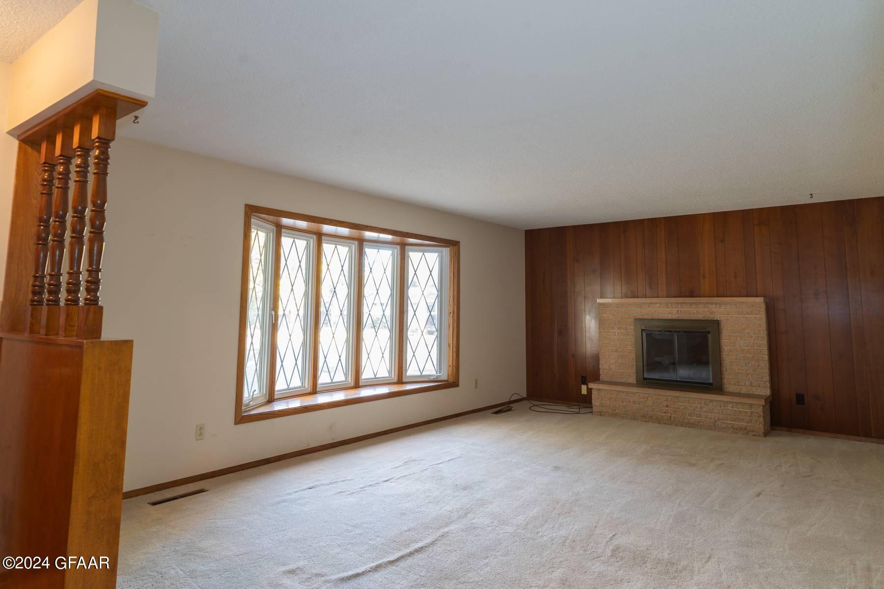 2803 WALNUT Street