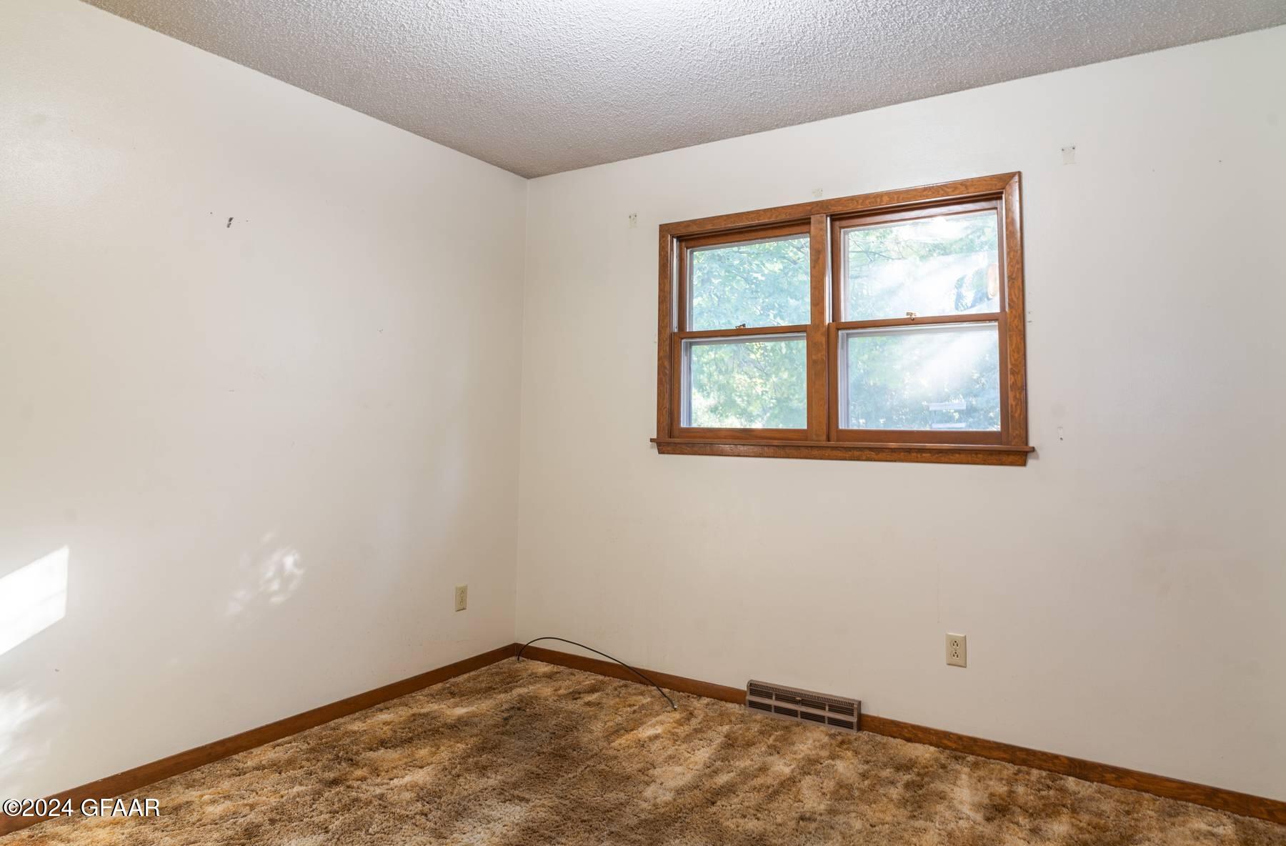2803 WALNUT Street