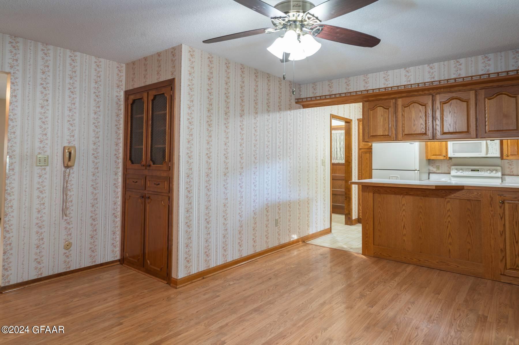 2803 WALNUT Street