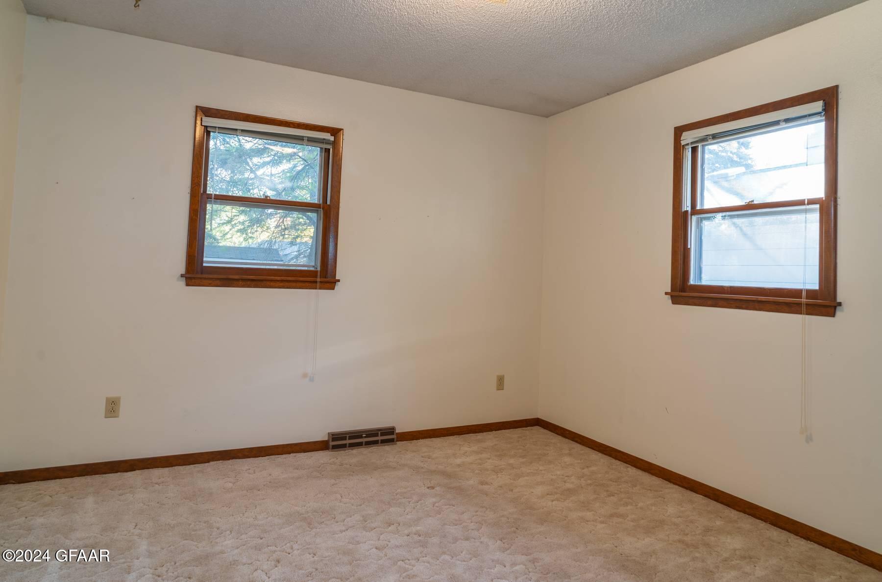 2803 WALNUT Street