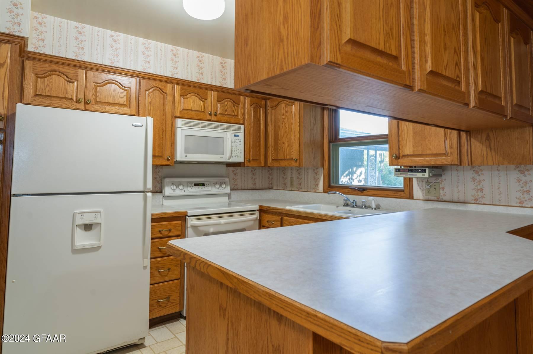 2803 WALNUT Street