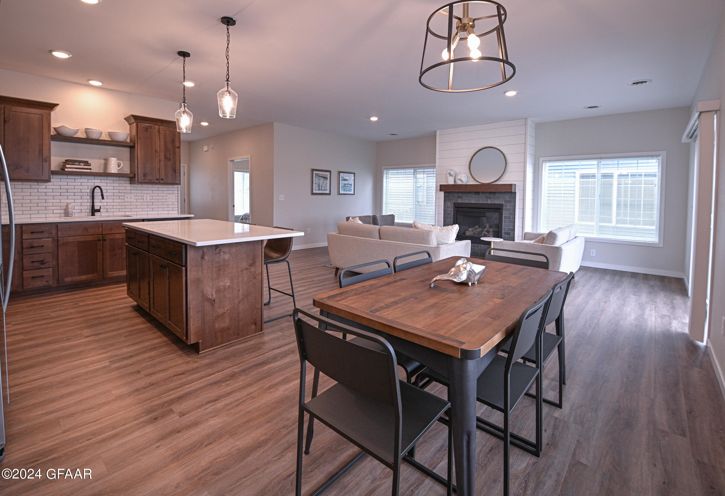 4428 EDGEWOOD Lane