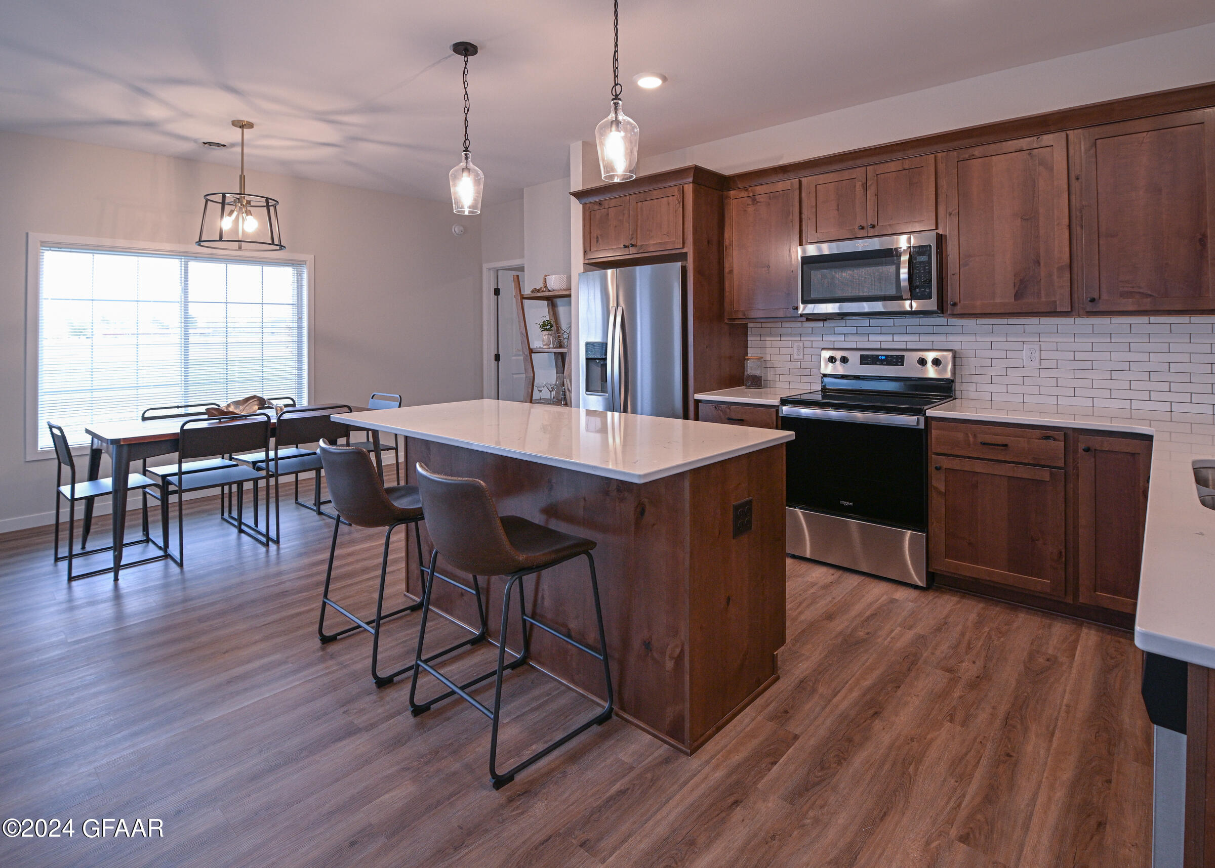 4428 EDGEWOOD Lane