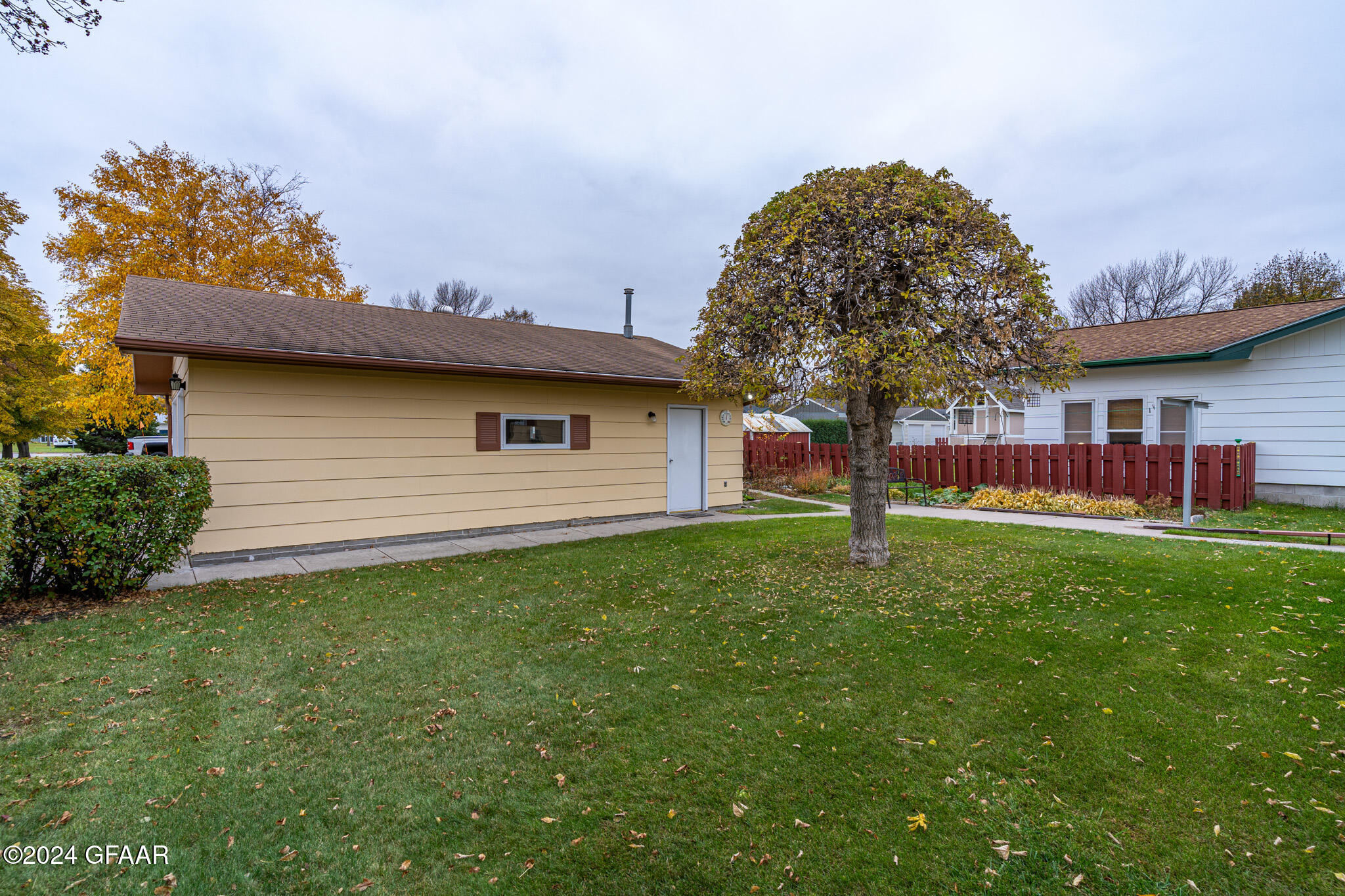 1022 GREENWOOD Drive SE