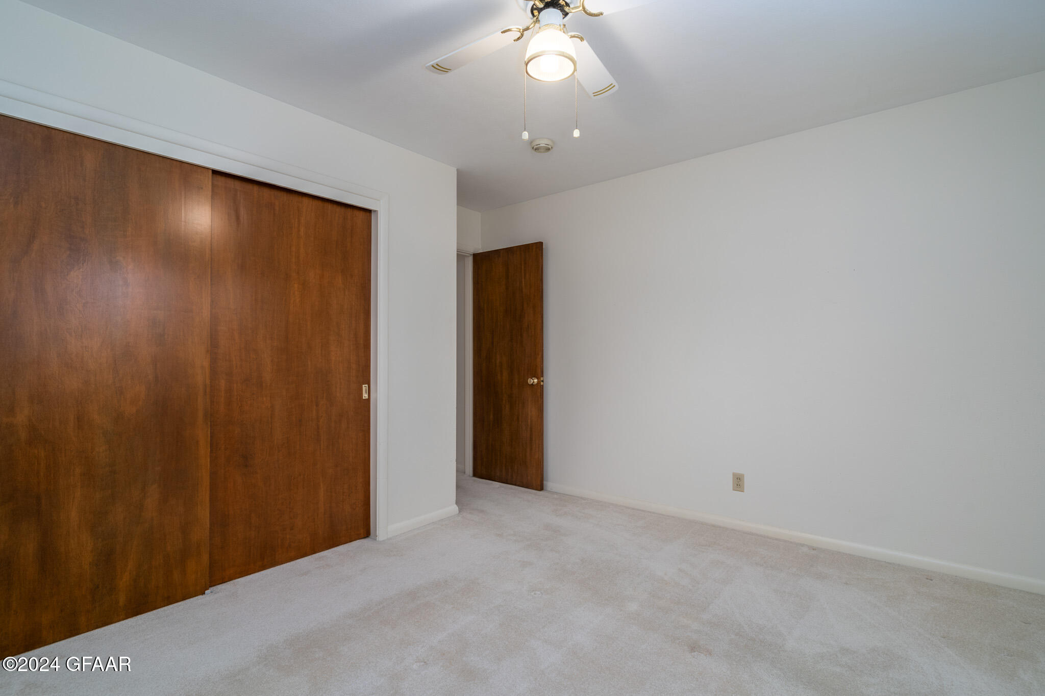 1022 GREENWOOD Drive SE